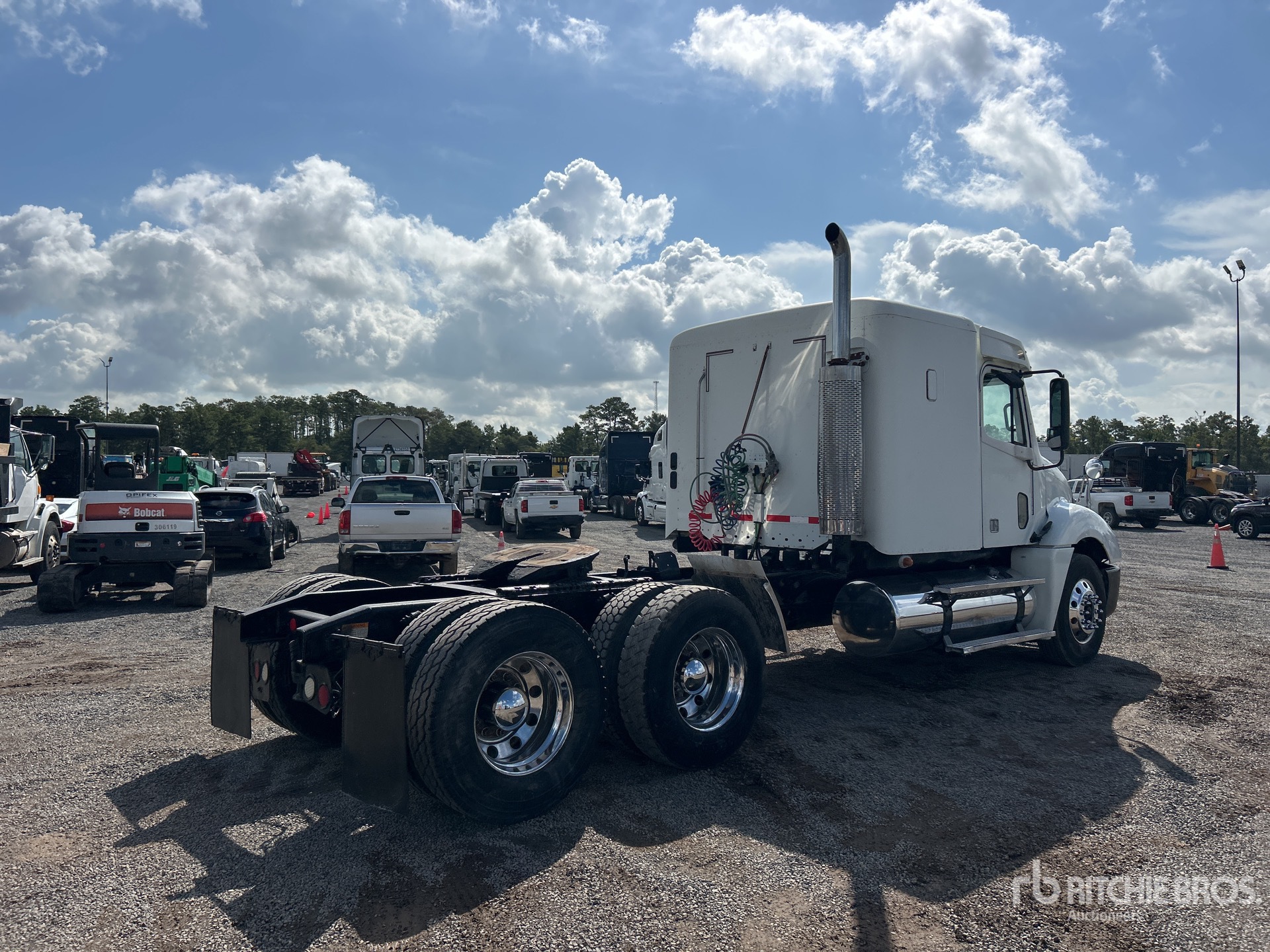 2007 Freightliner Columbia 120
