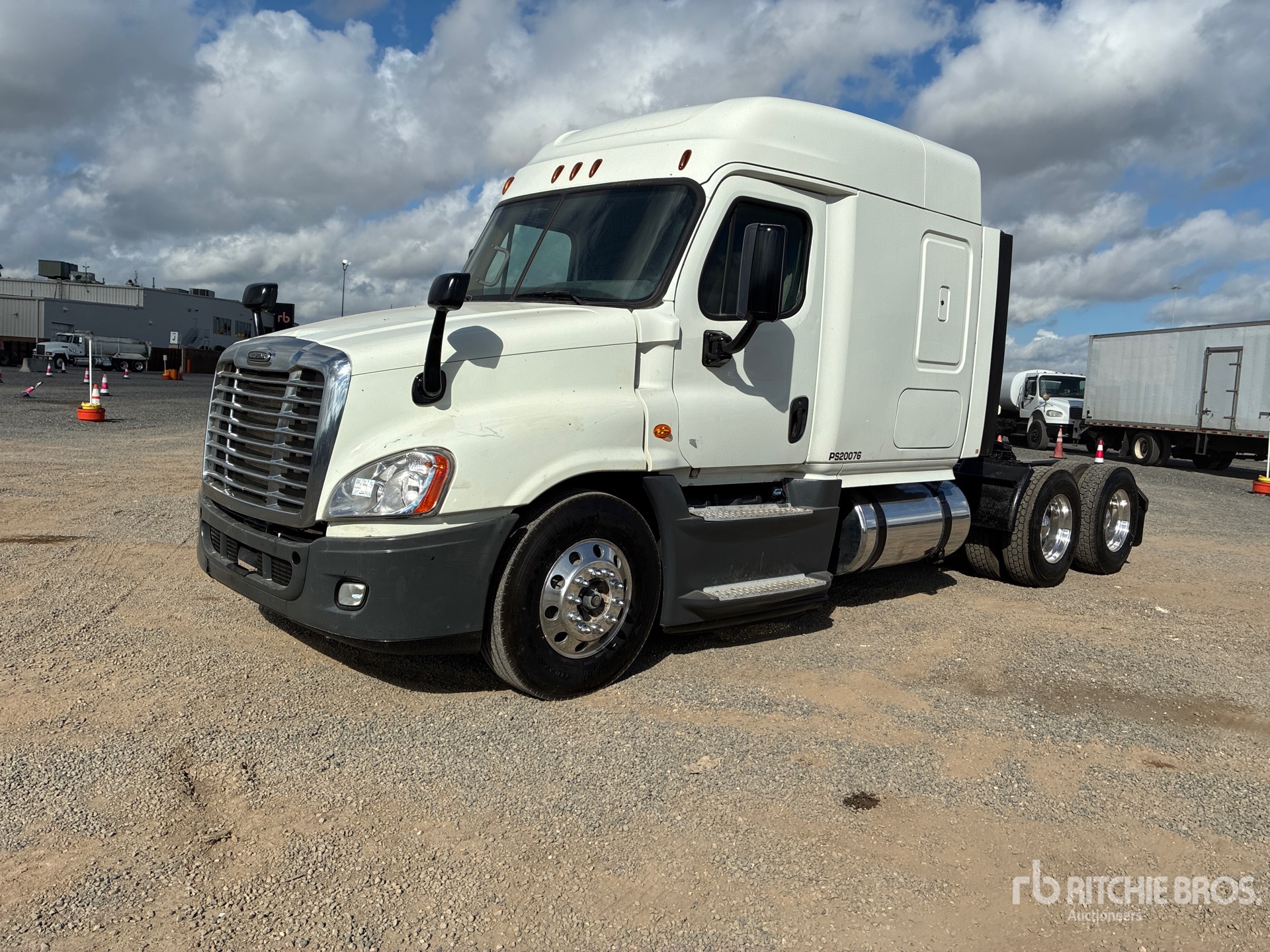 2015 Freightliner CASCADIA 125