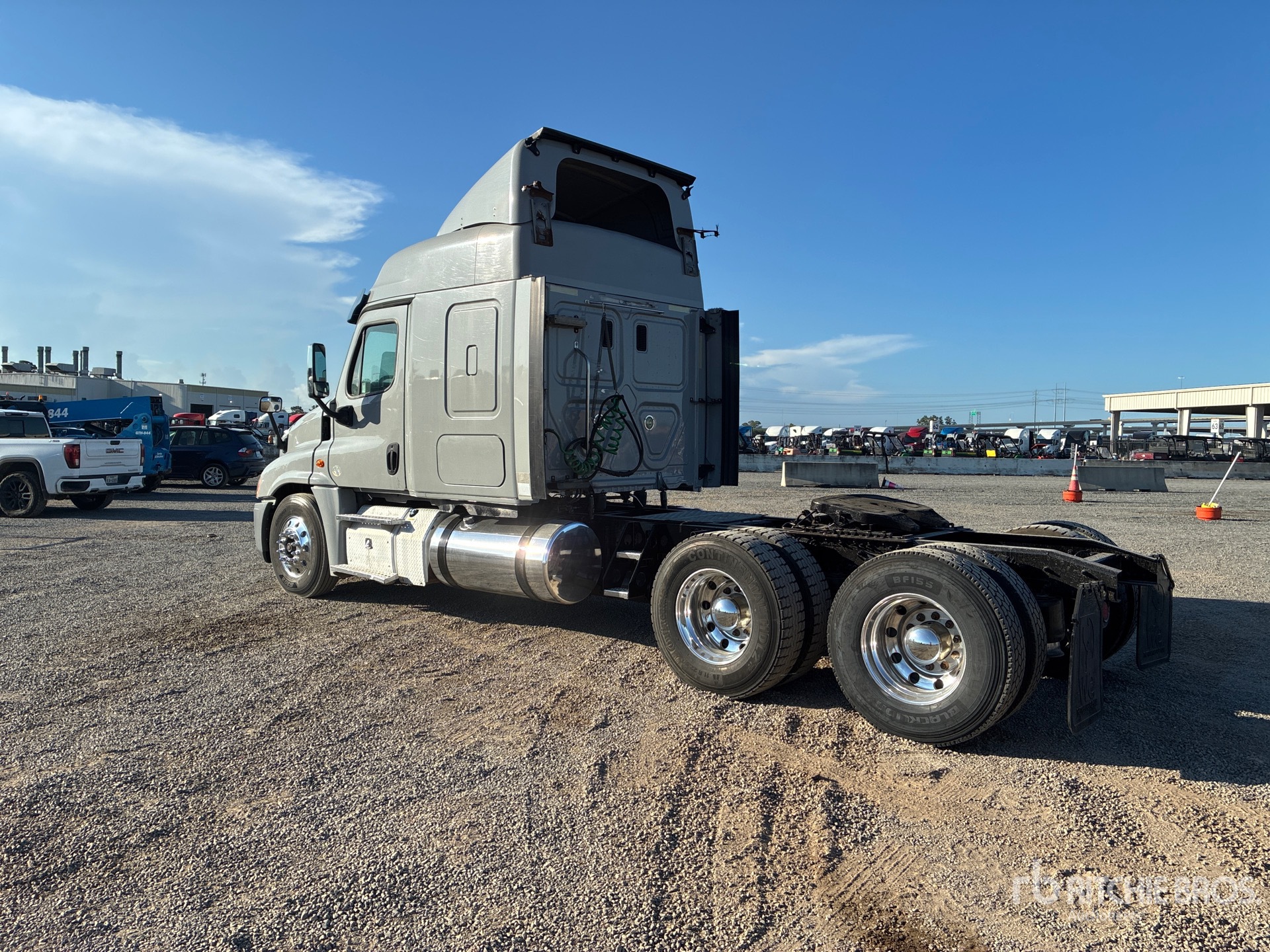 2015 Freightliner CASCADIA 125