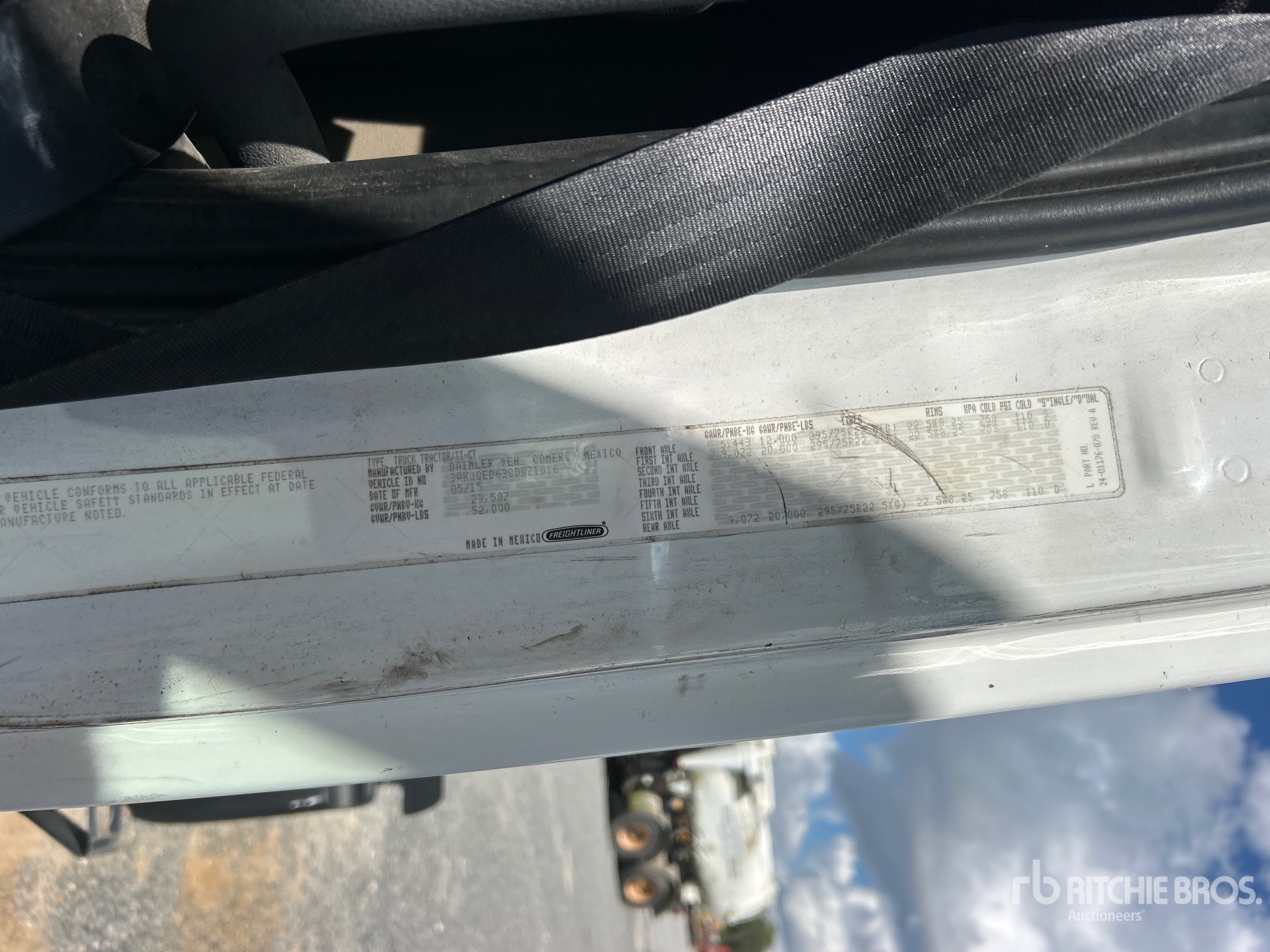 2016 Freightliner CASCADIA 125