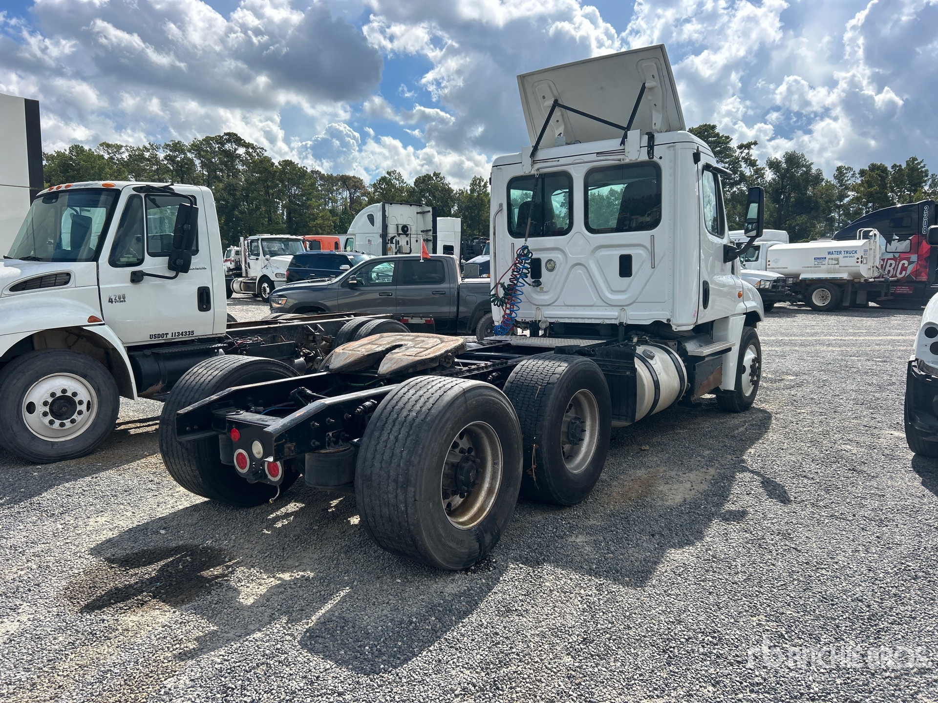 2016 Freightliner CASCADIA 125