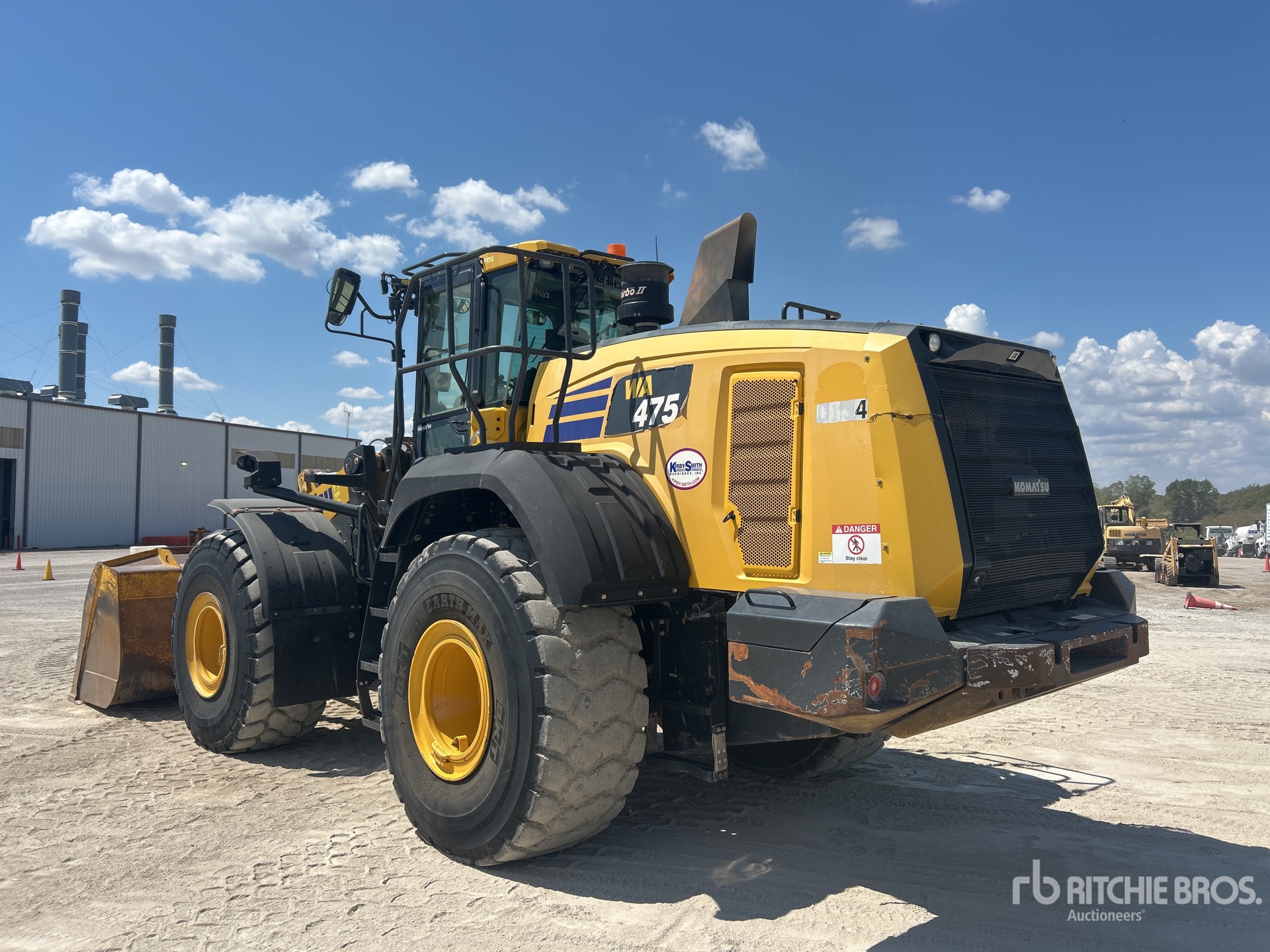 2022 Komatsu WA475-10