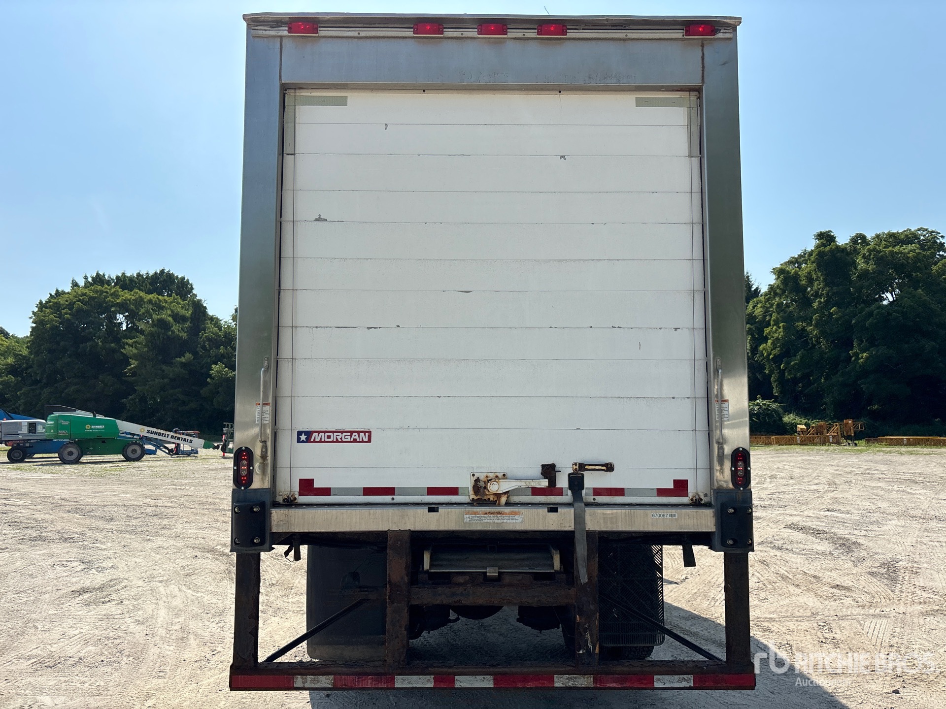 2017 International 4300 SBA 4X2