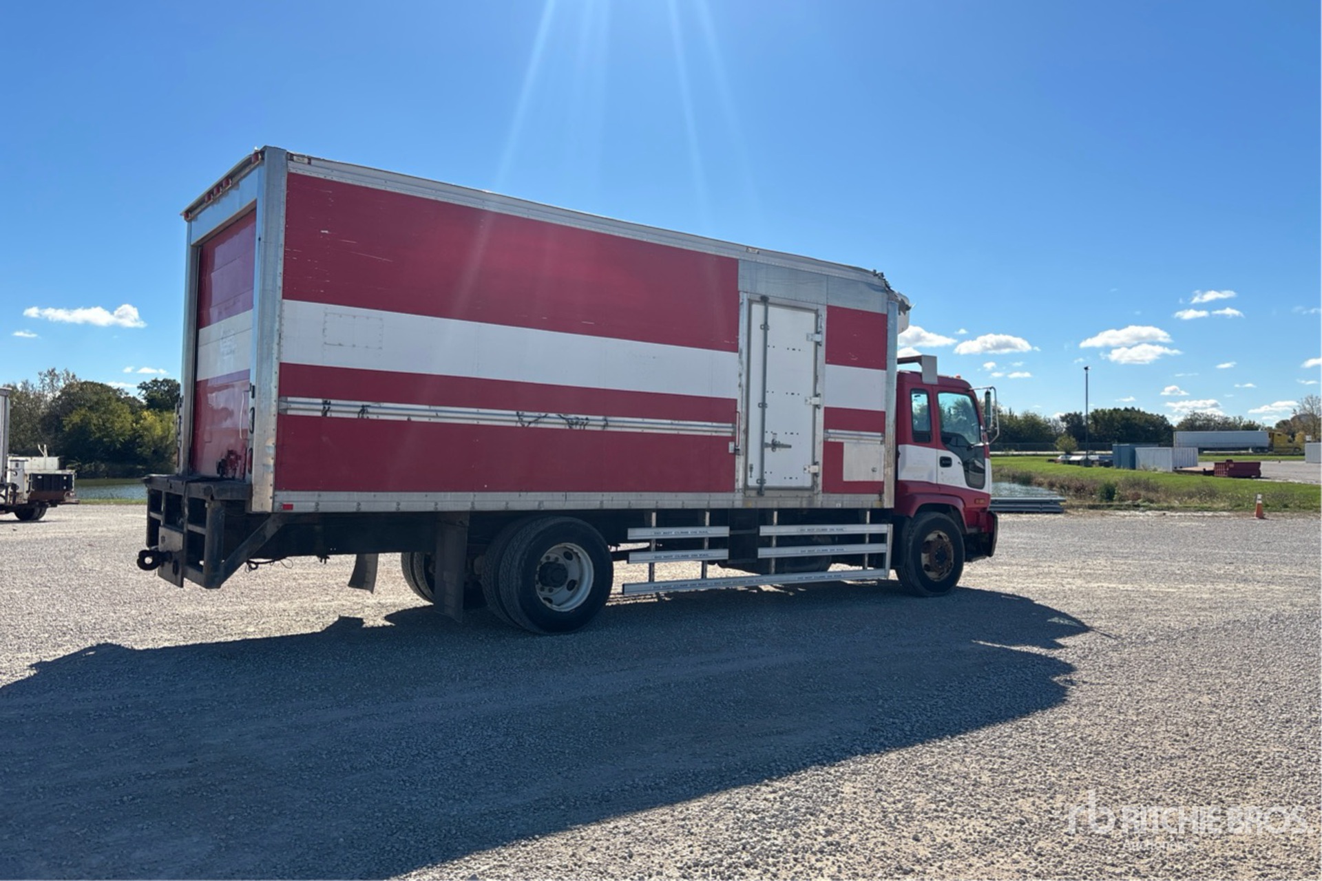 2006 Isuzu T7F042