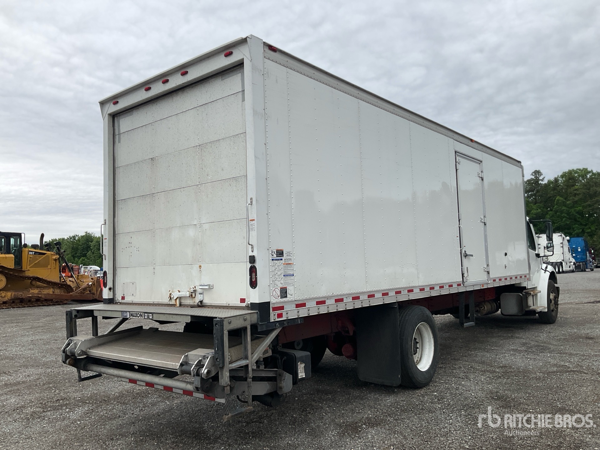 2019 Freightliner M2 106