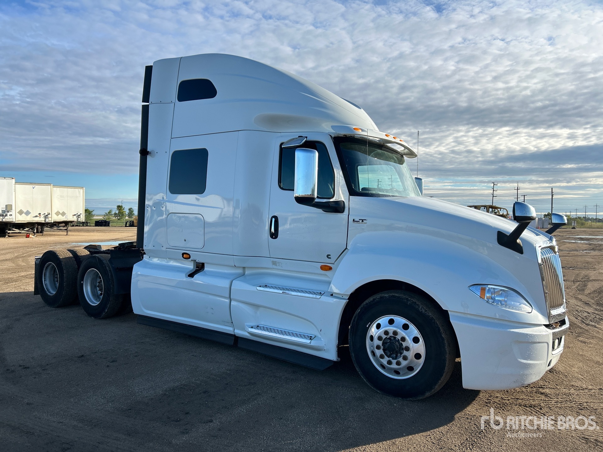 2019 International LT625
