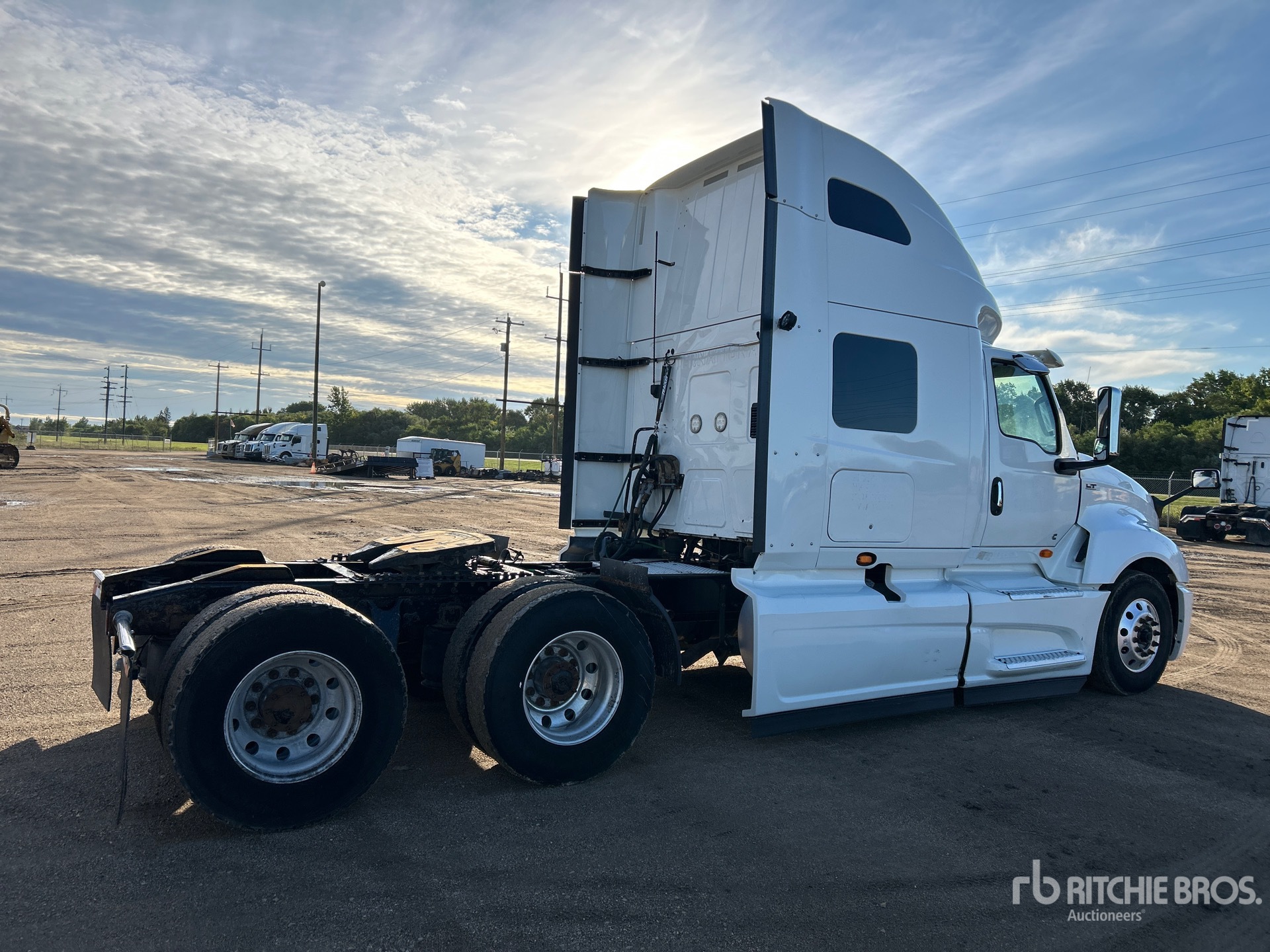 2019 International LT625