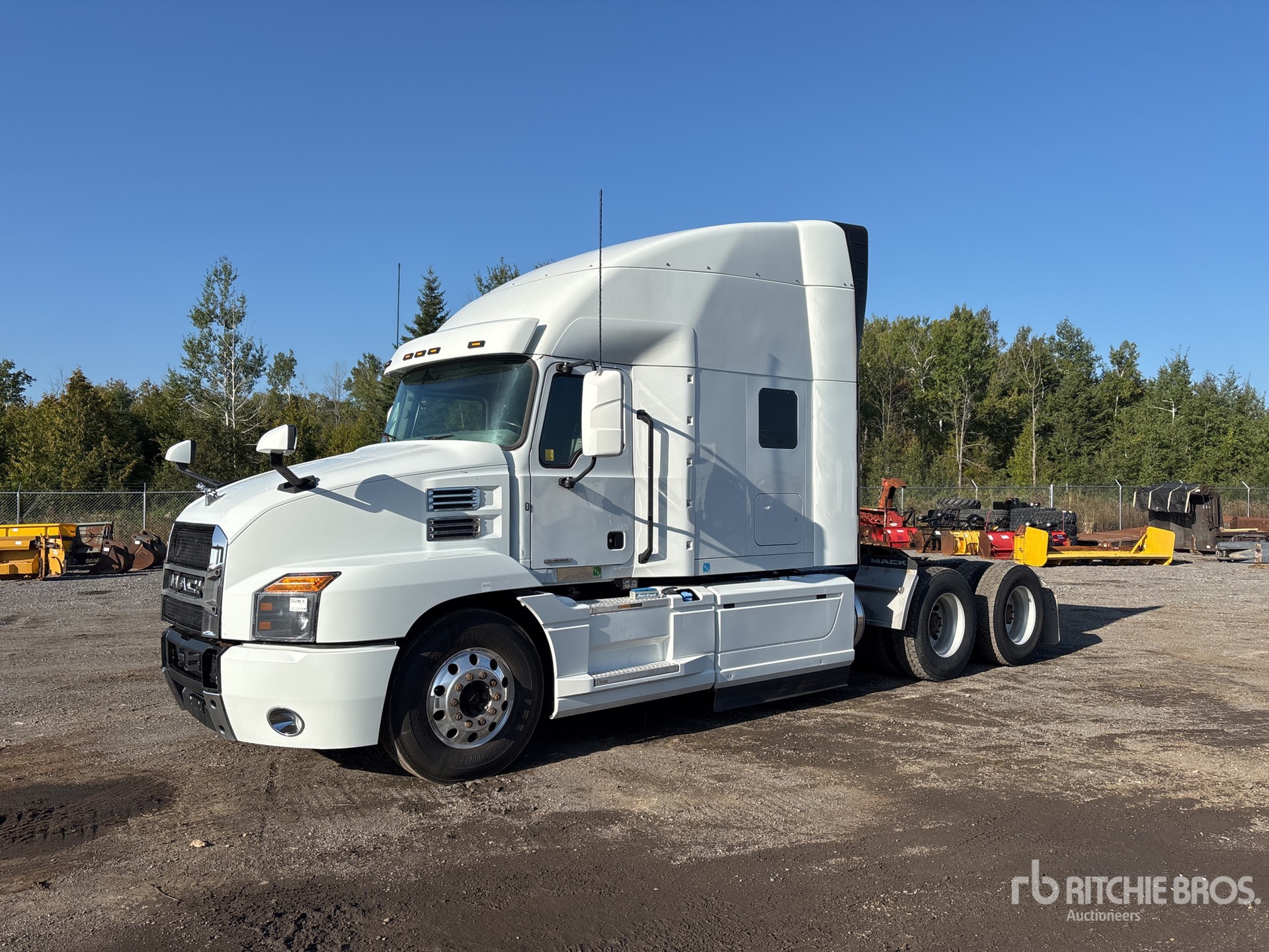 2020 Mack AN64T