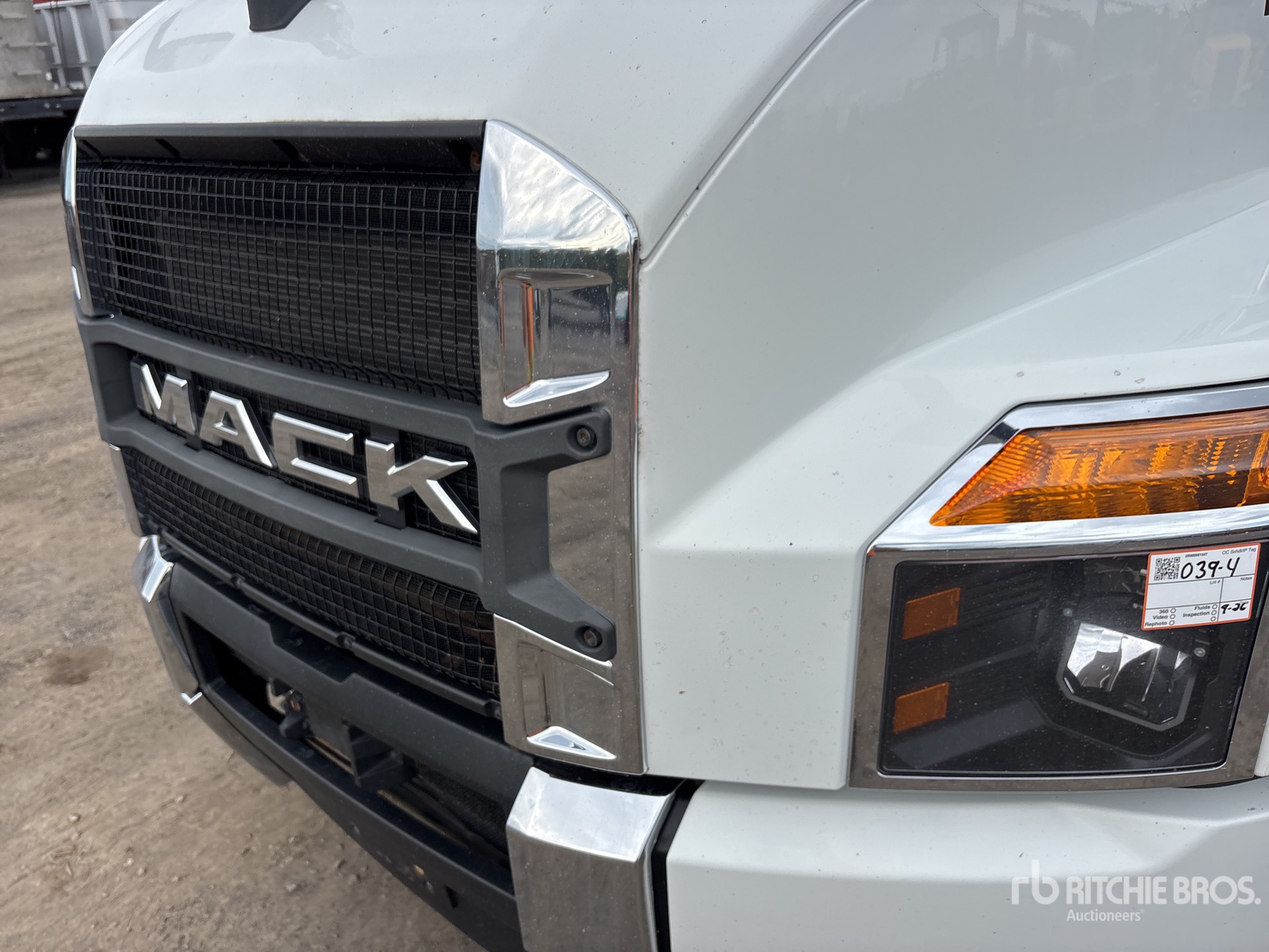2020 Mack AN64T