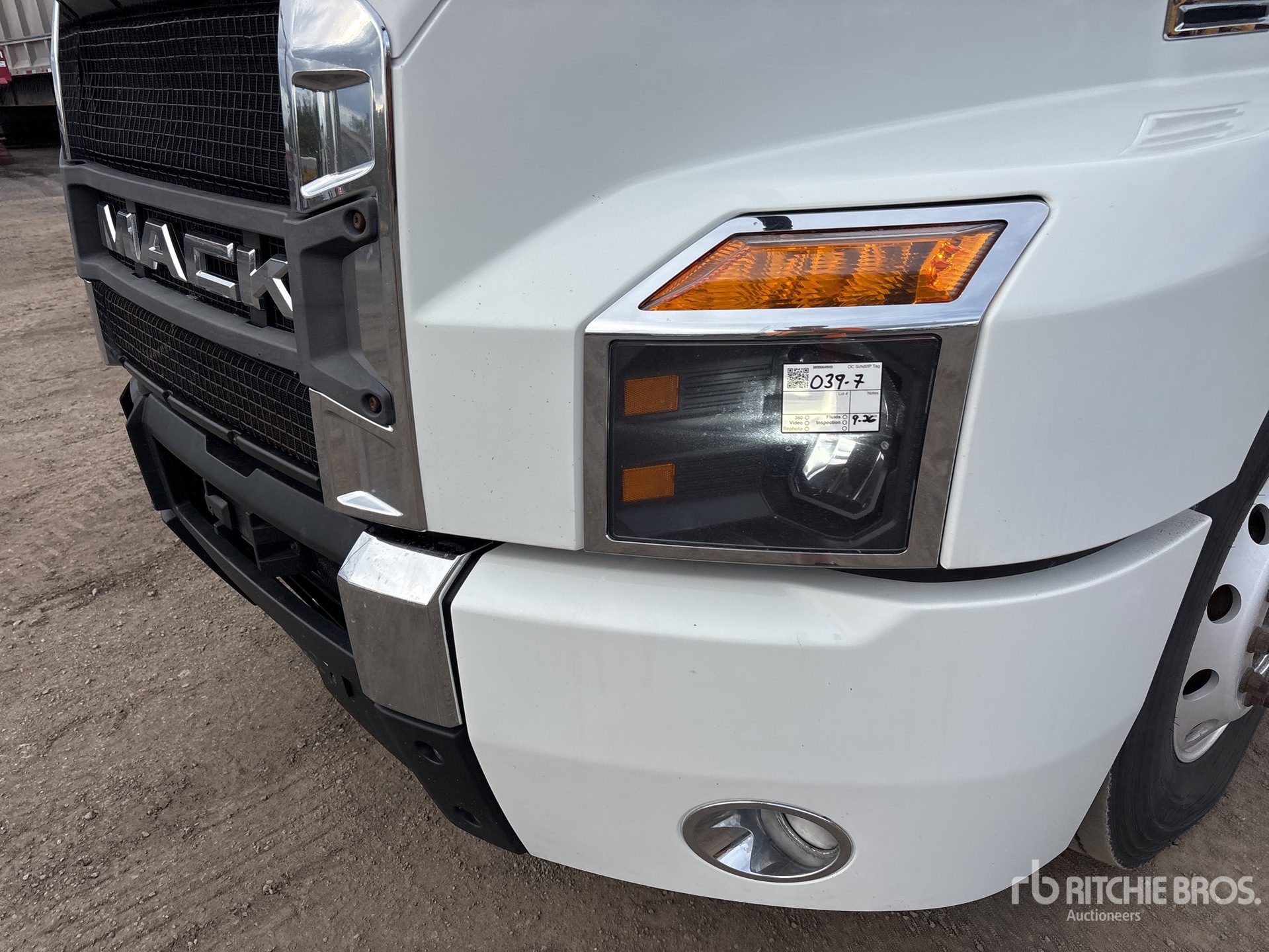 2020 Mack AN64T