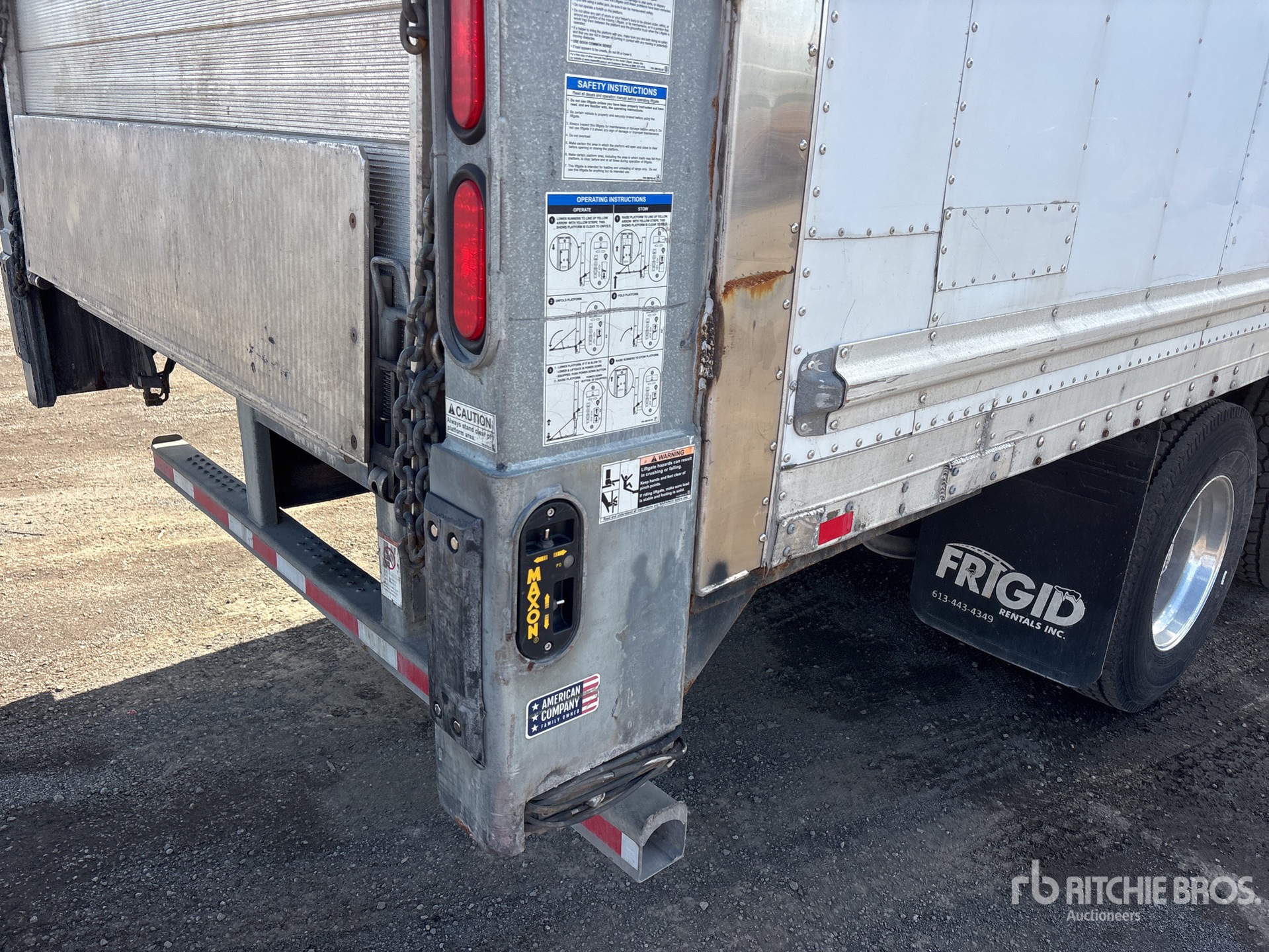 2018 Freightliner M2 106