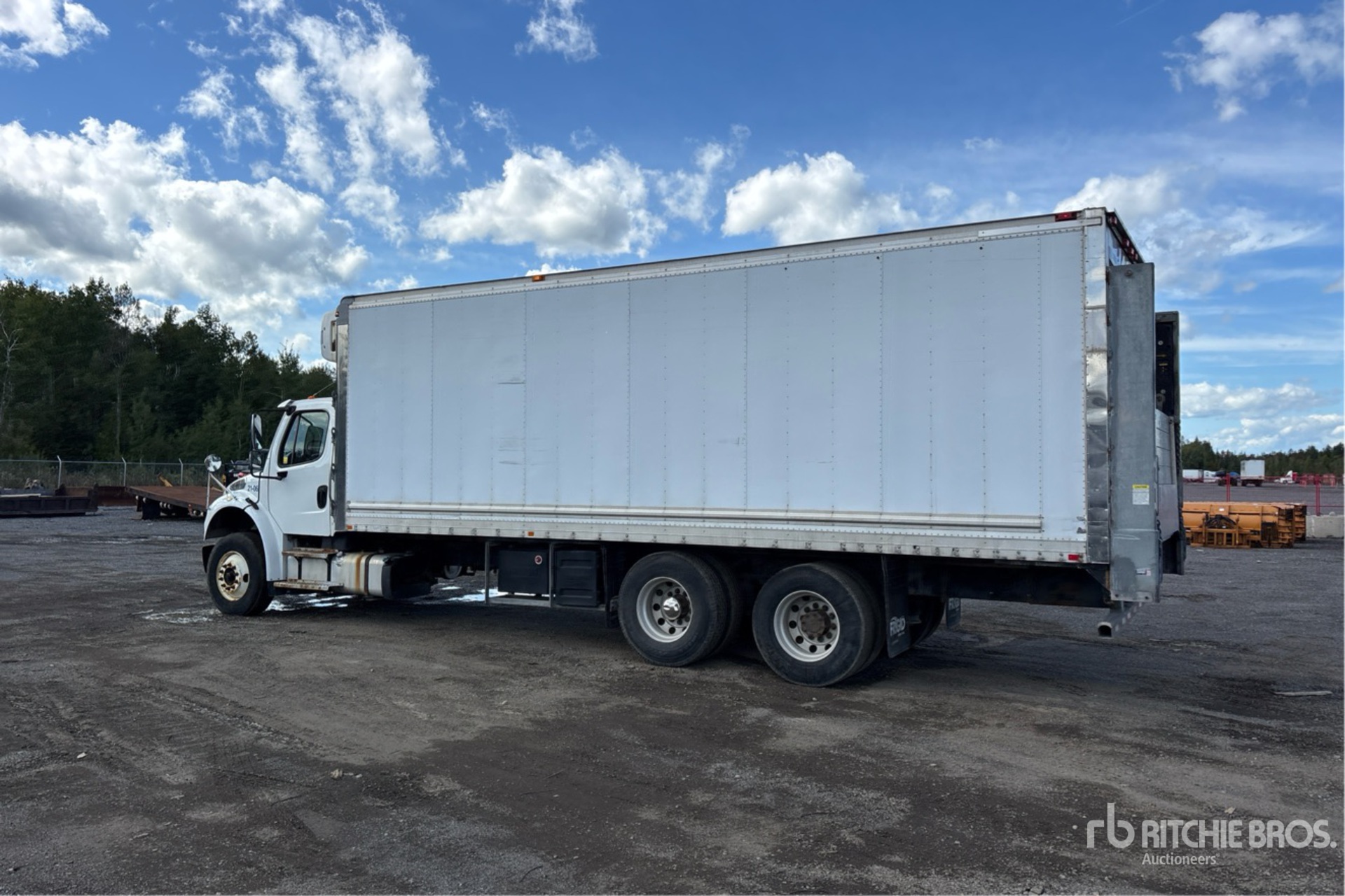 2018 Freightliner M2 106