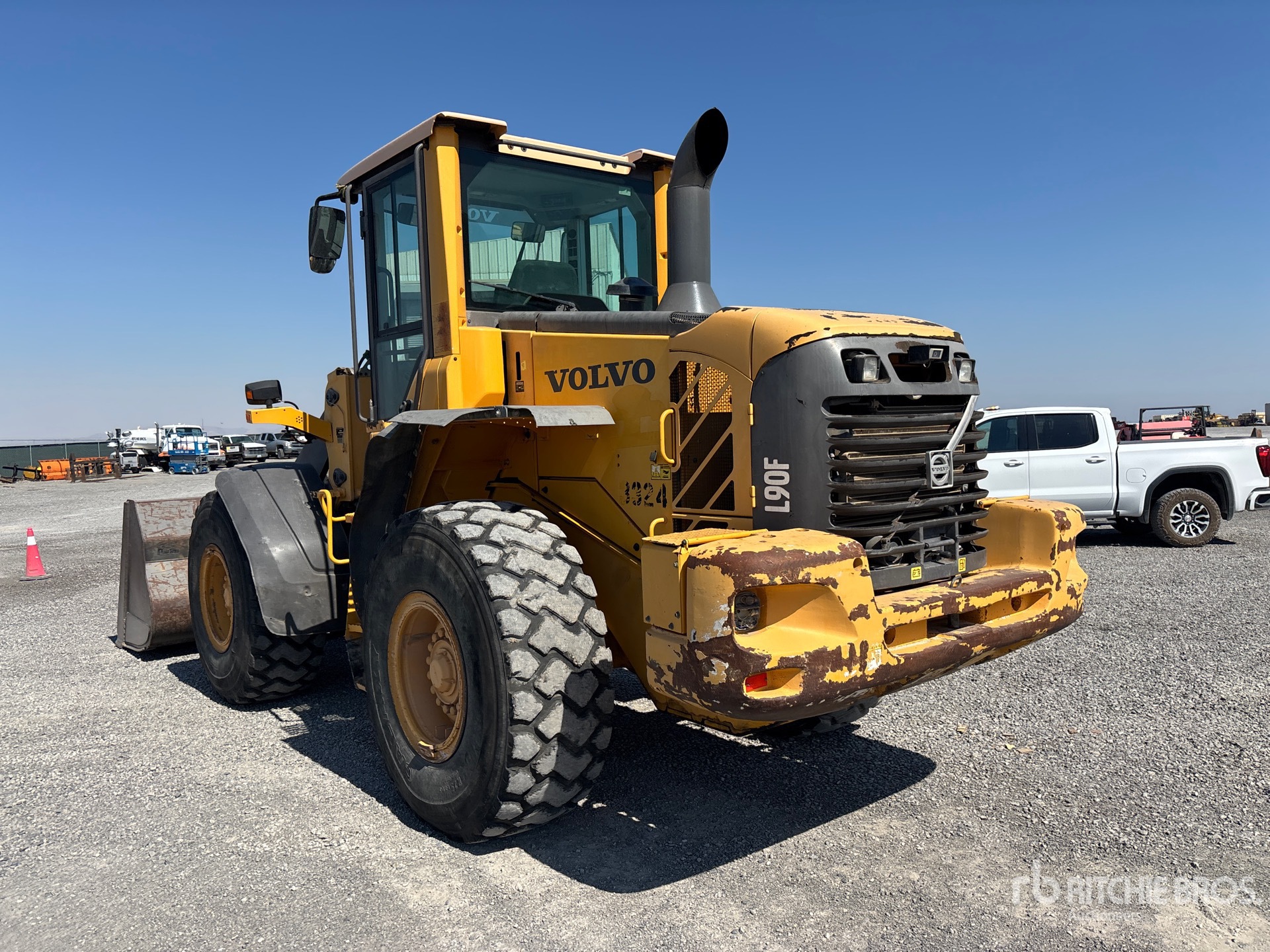 2011 Volvo L90F