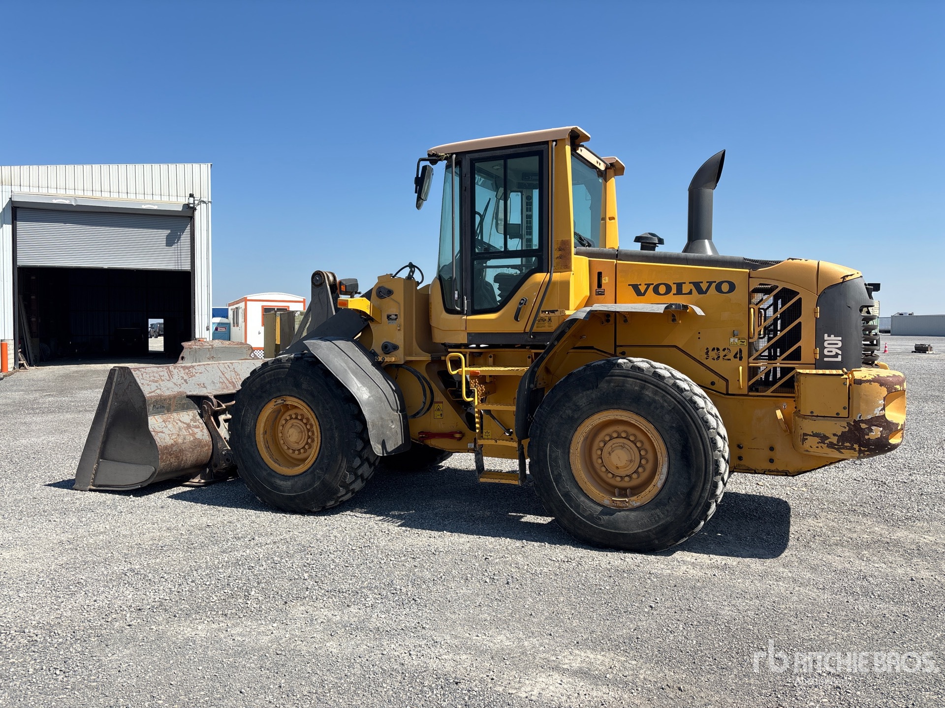 2011 Volvo L90F