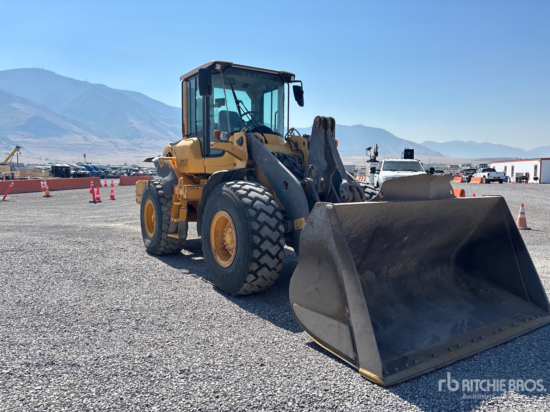 2011 Volvo L90F
