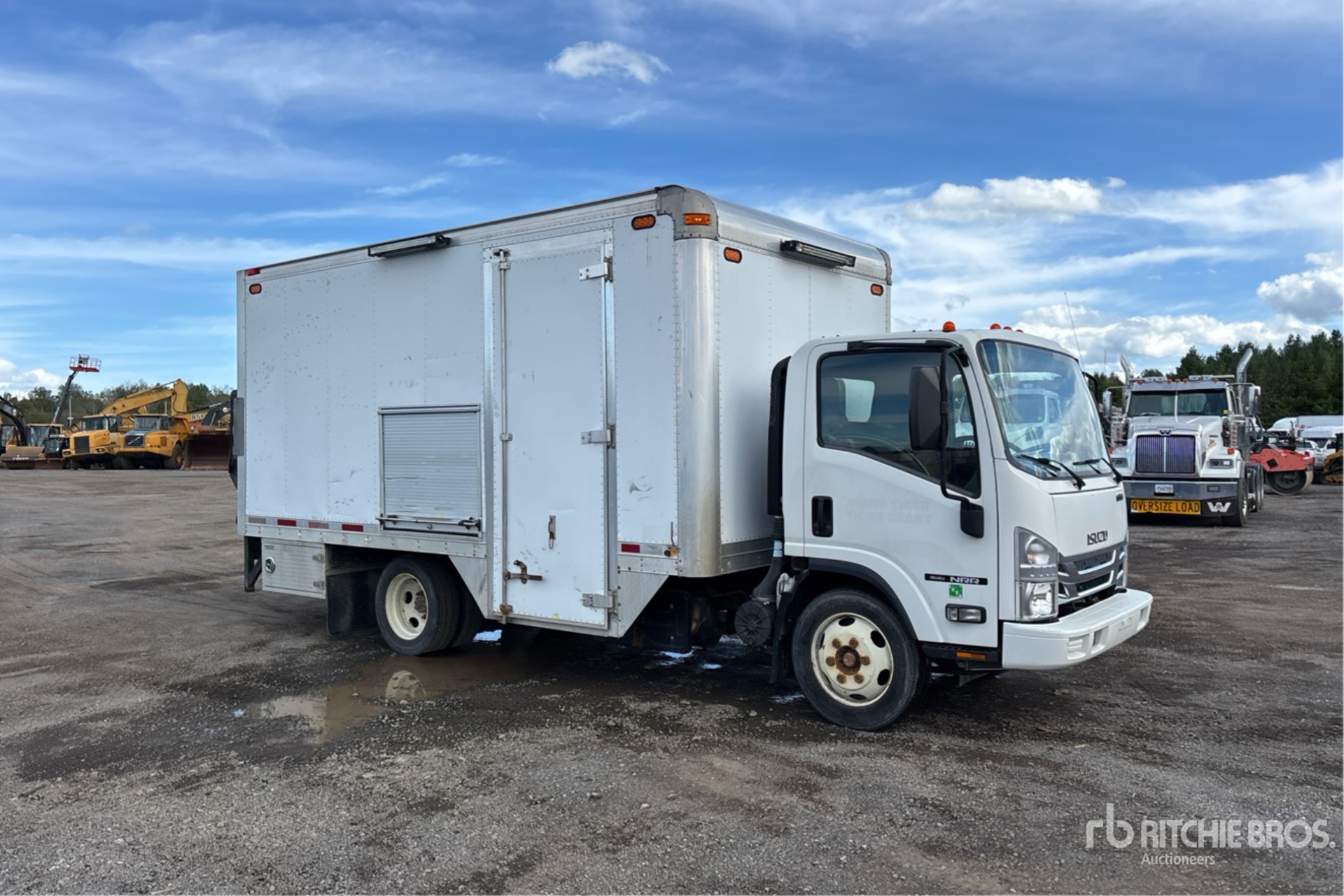 2018 Isuzu NRR