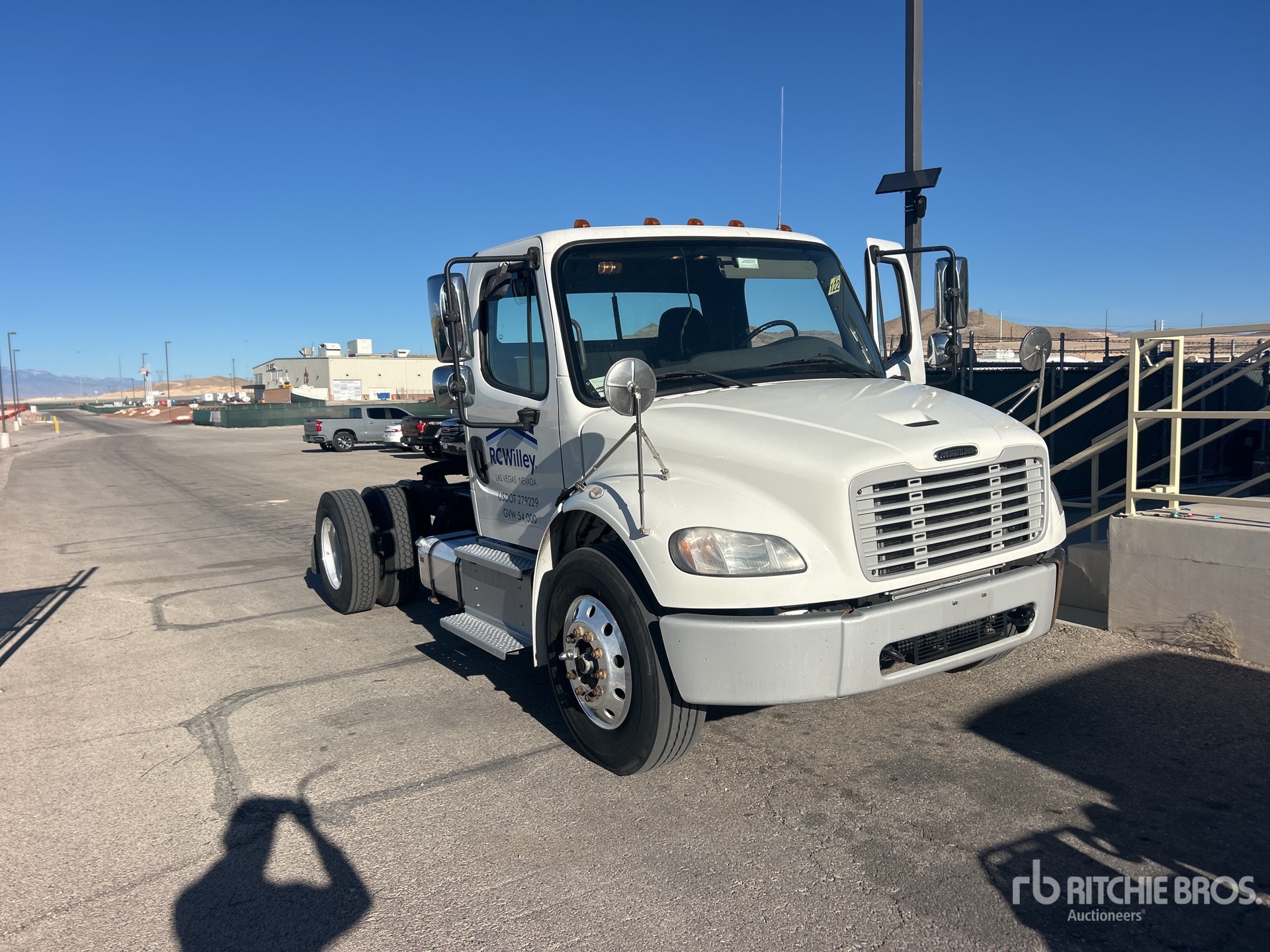 2020 Freightliner M2