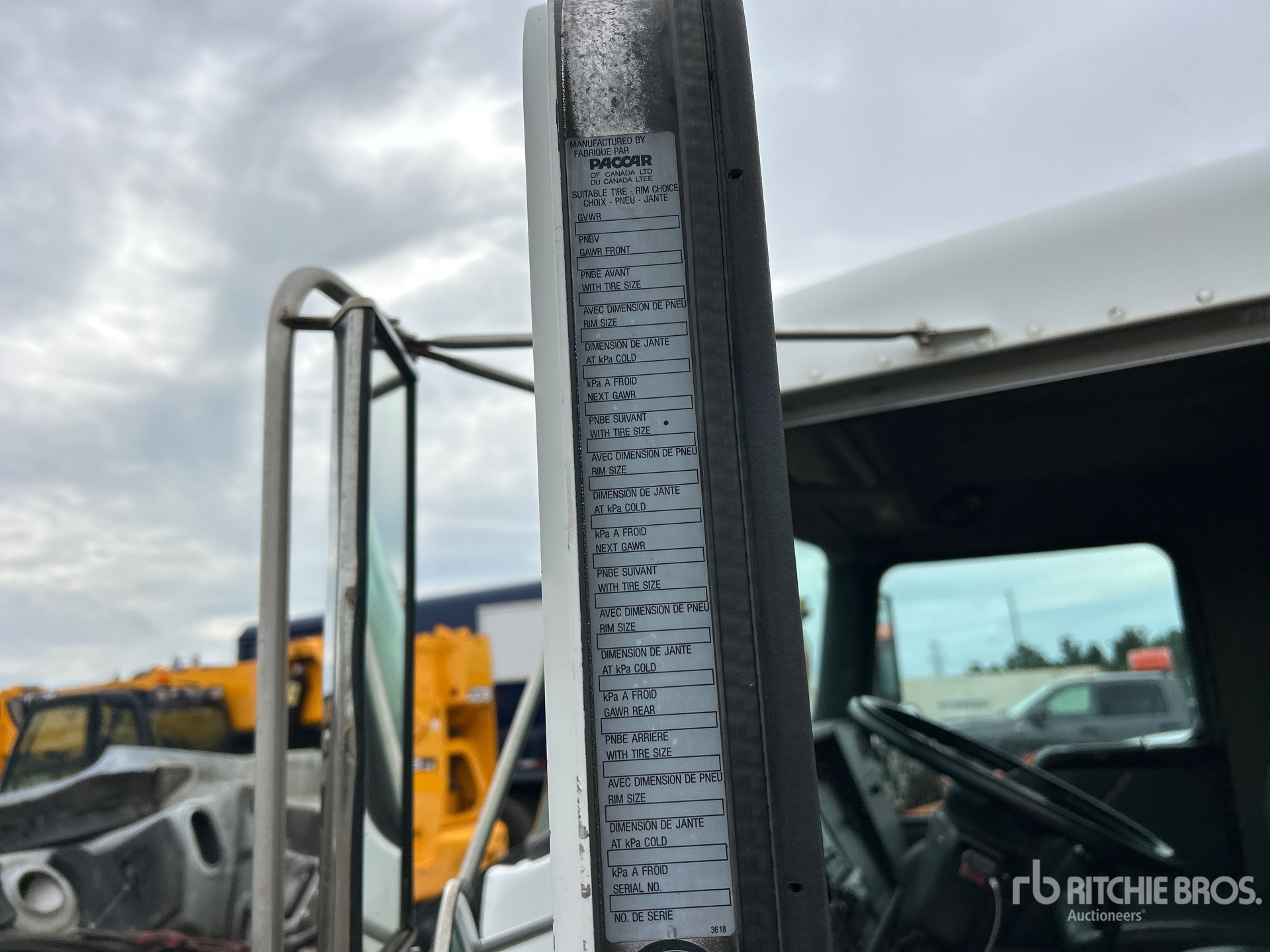1998 Kenworth T300