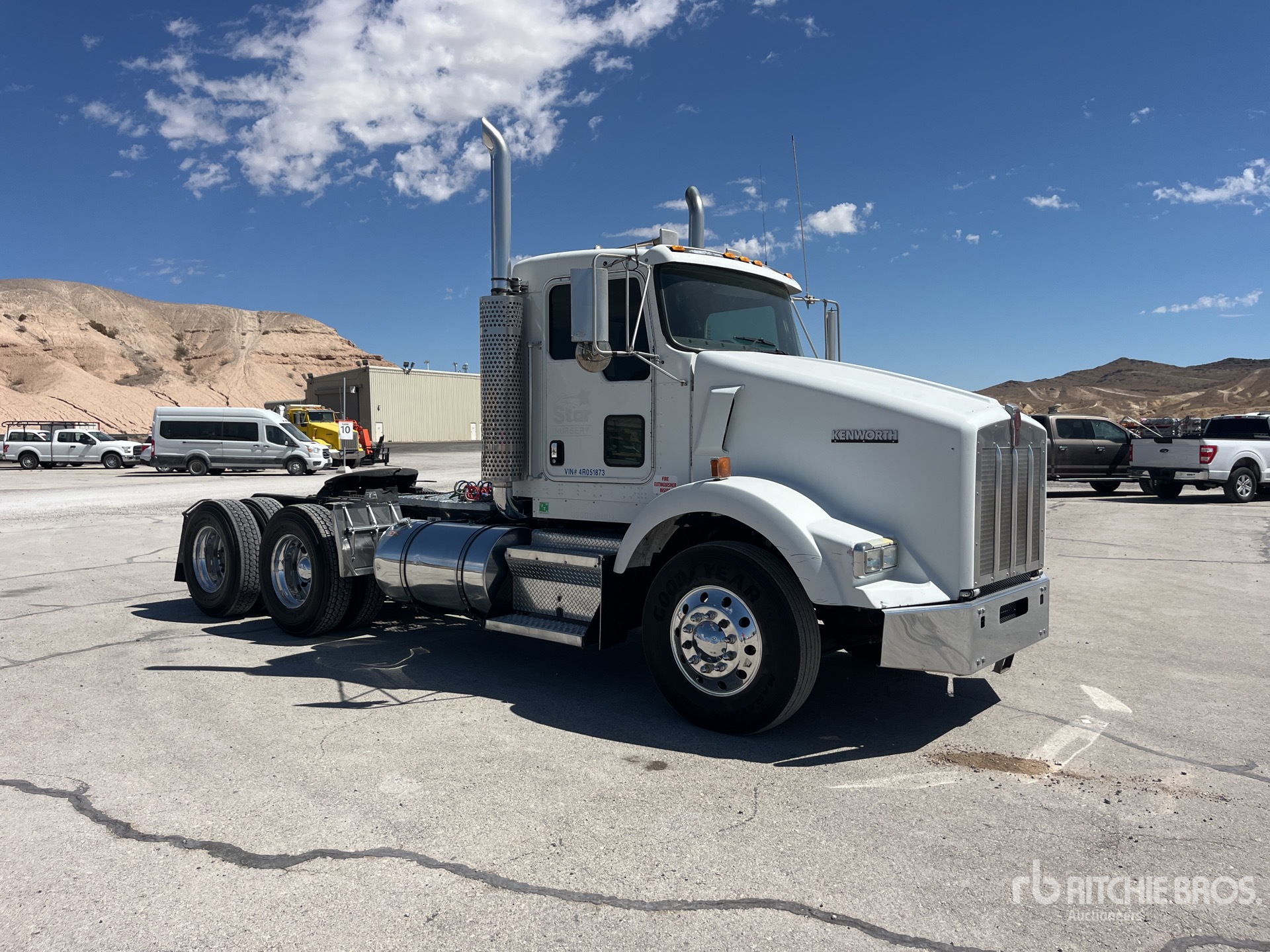 2004 Kenworth T800B