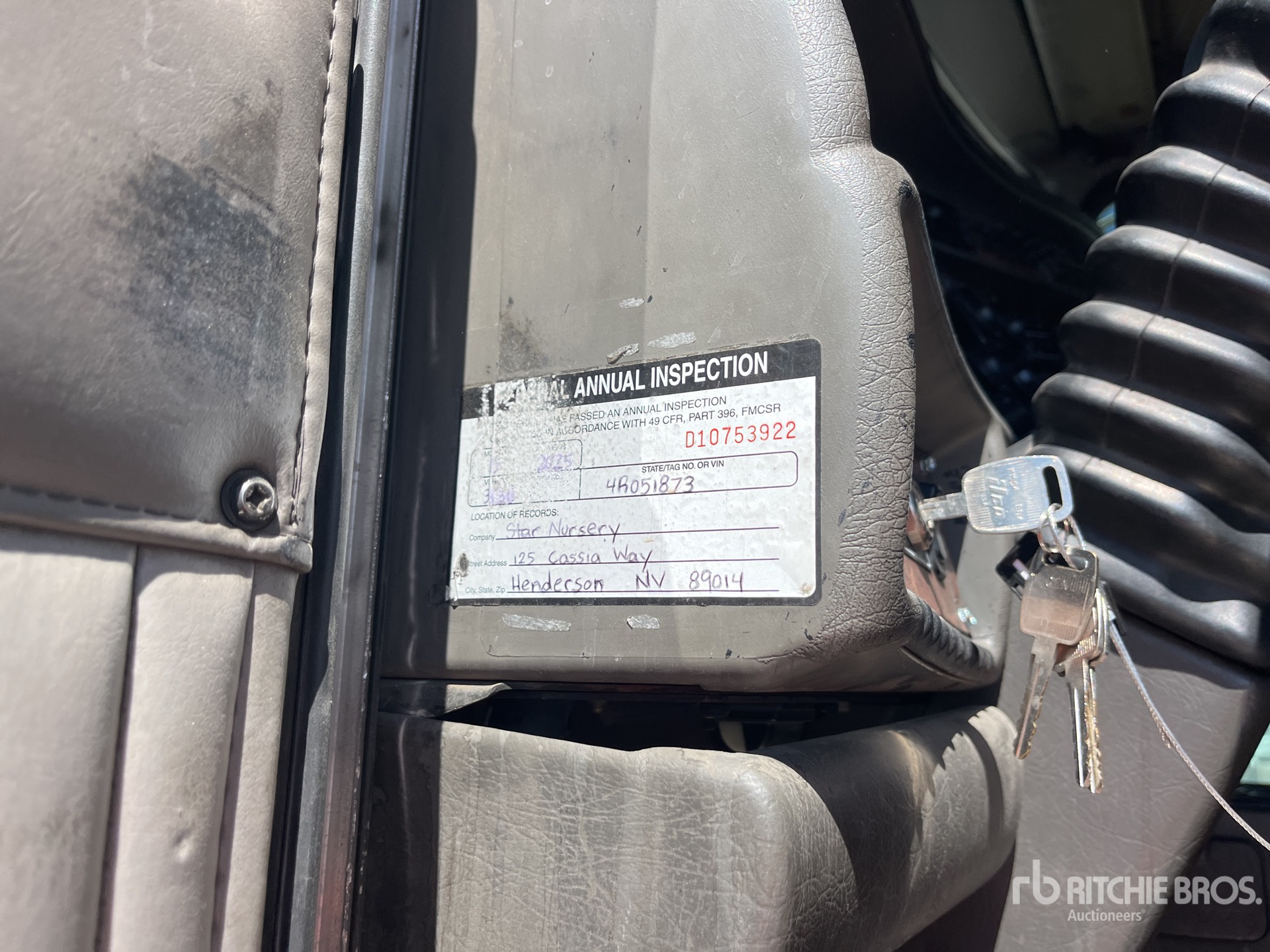 2004 Kenworth T800B