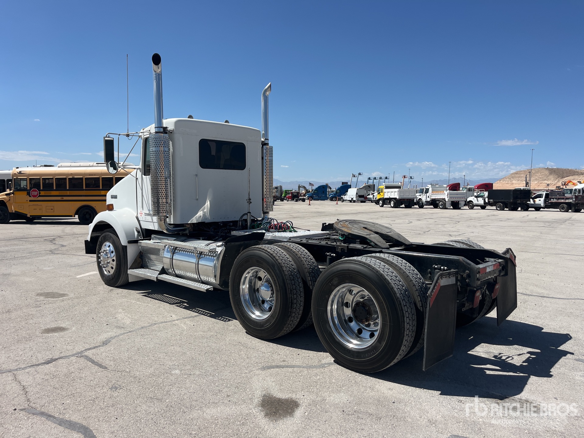 2004 Kenworth T800B