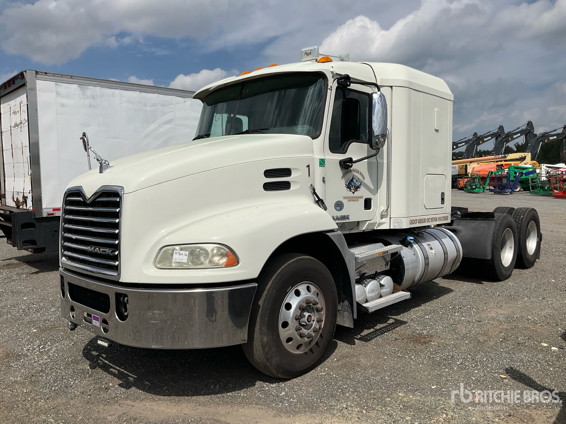 2019 Mack CXU613 Pinnacle