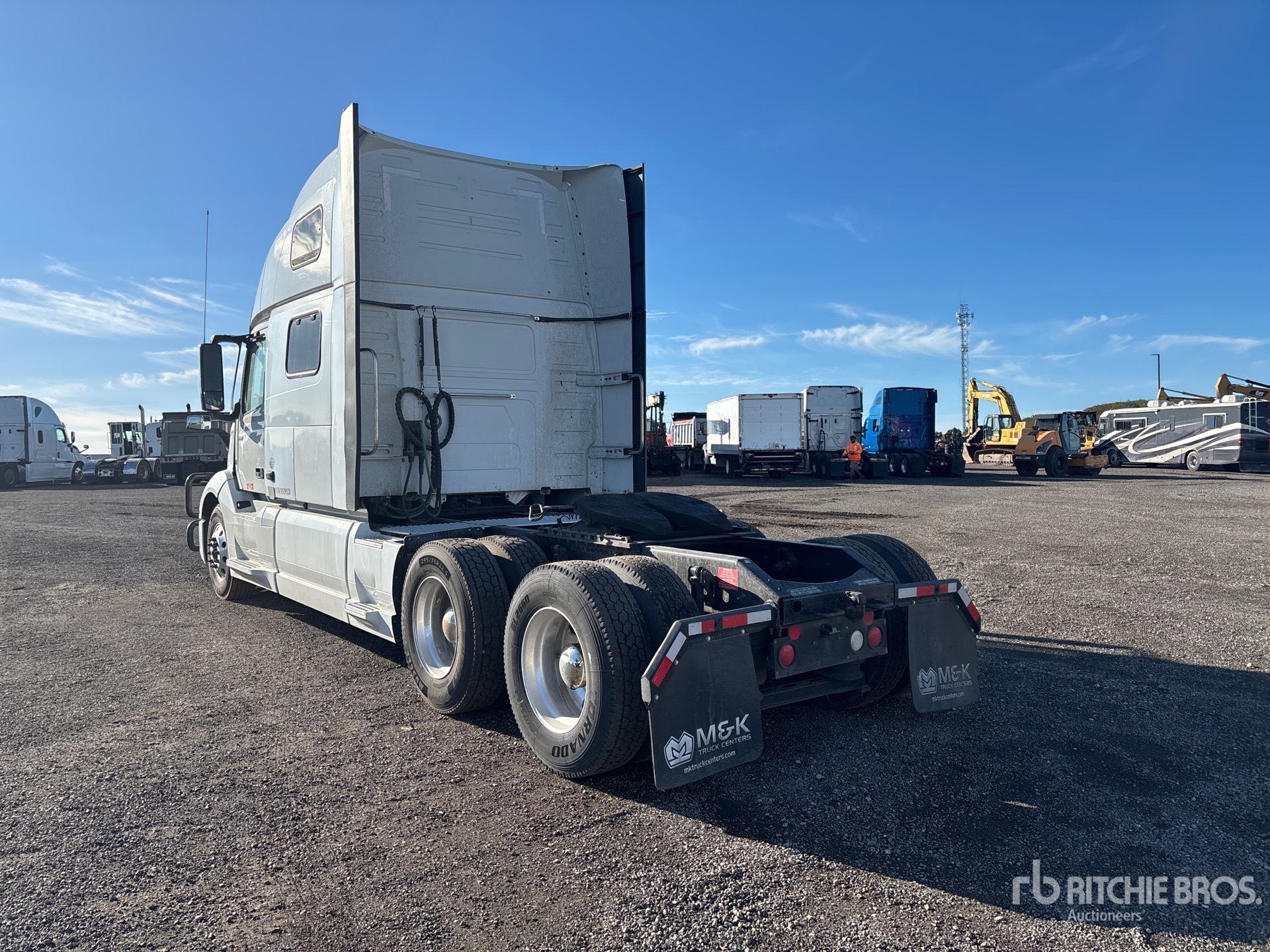 2022 Volvo VNL860