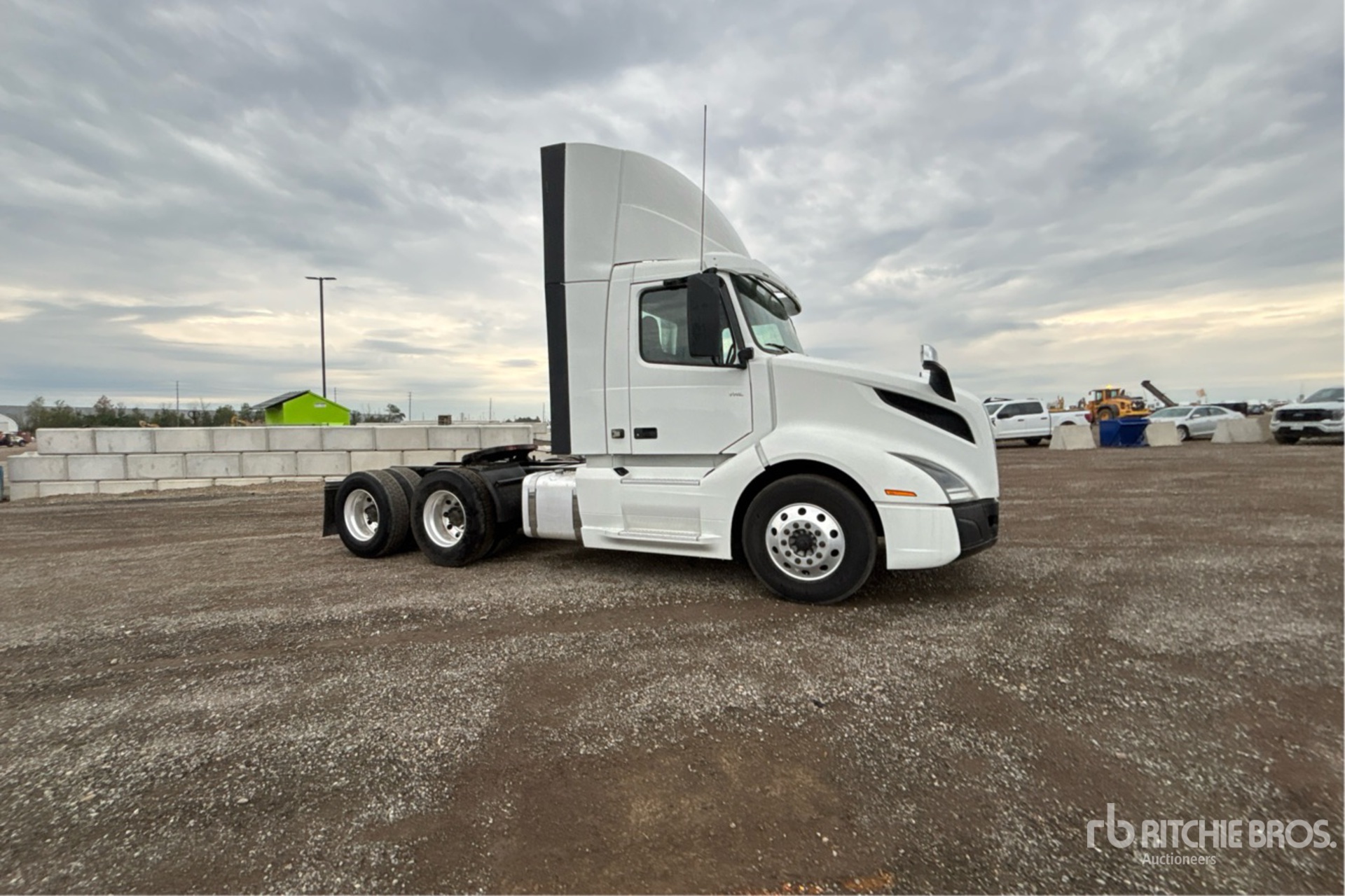 2020 Volvo VNL