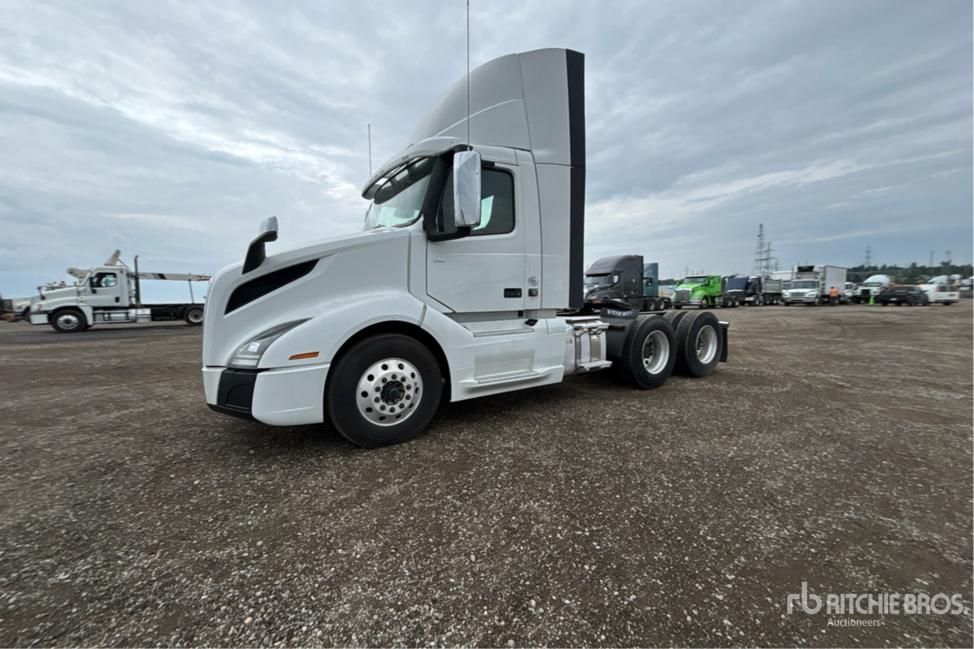 2020 Volvo VNL