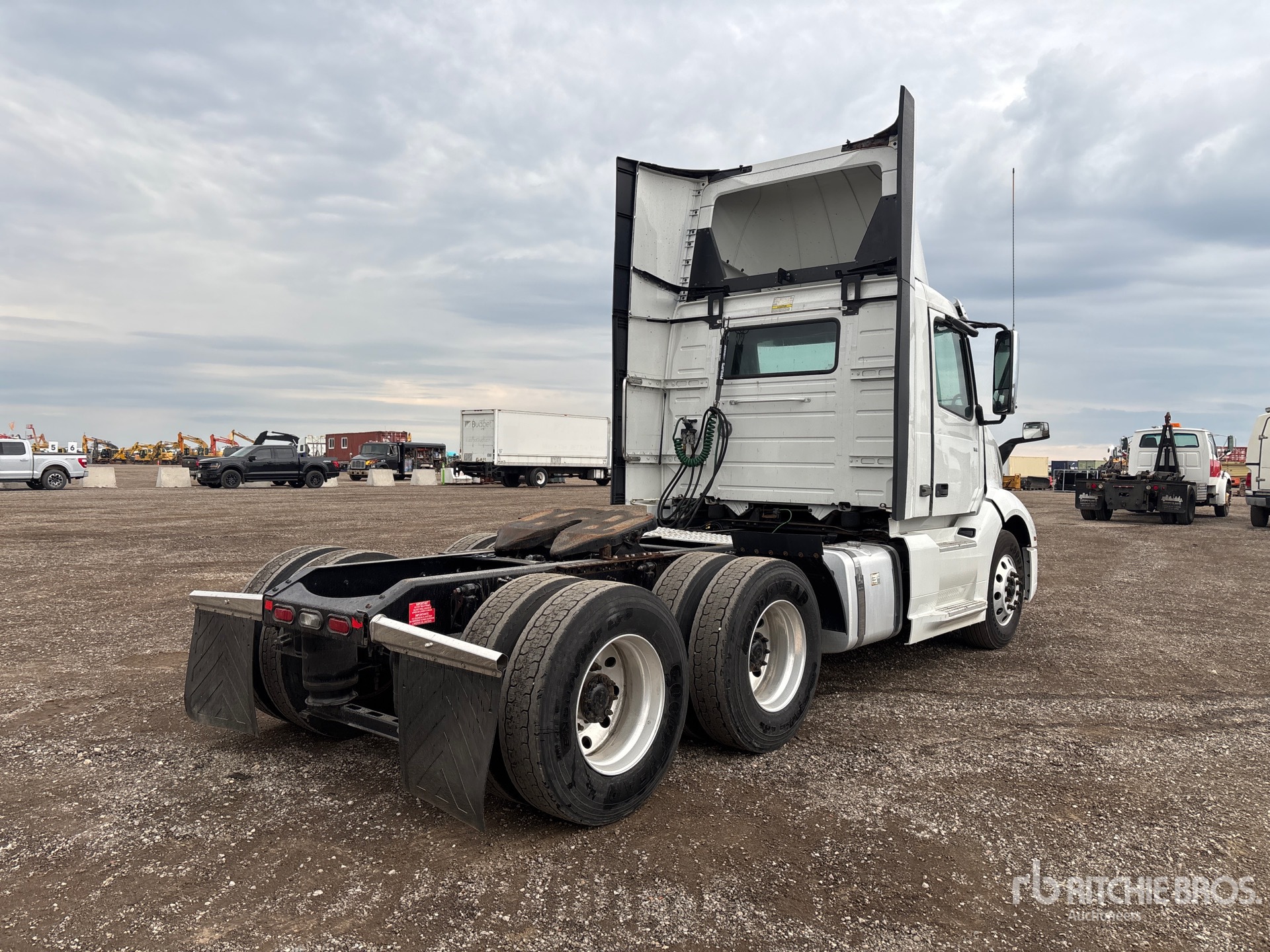 2020 Volvo VNL