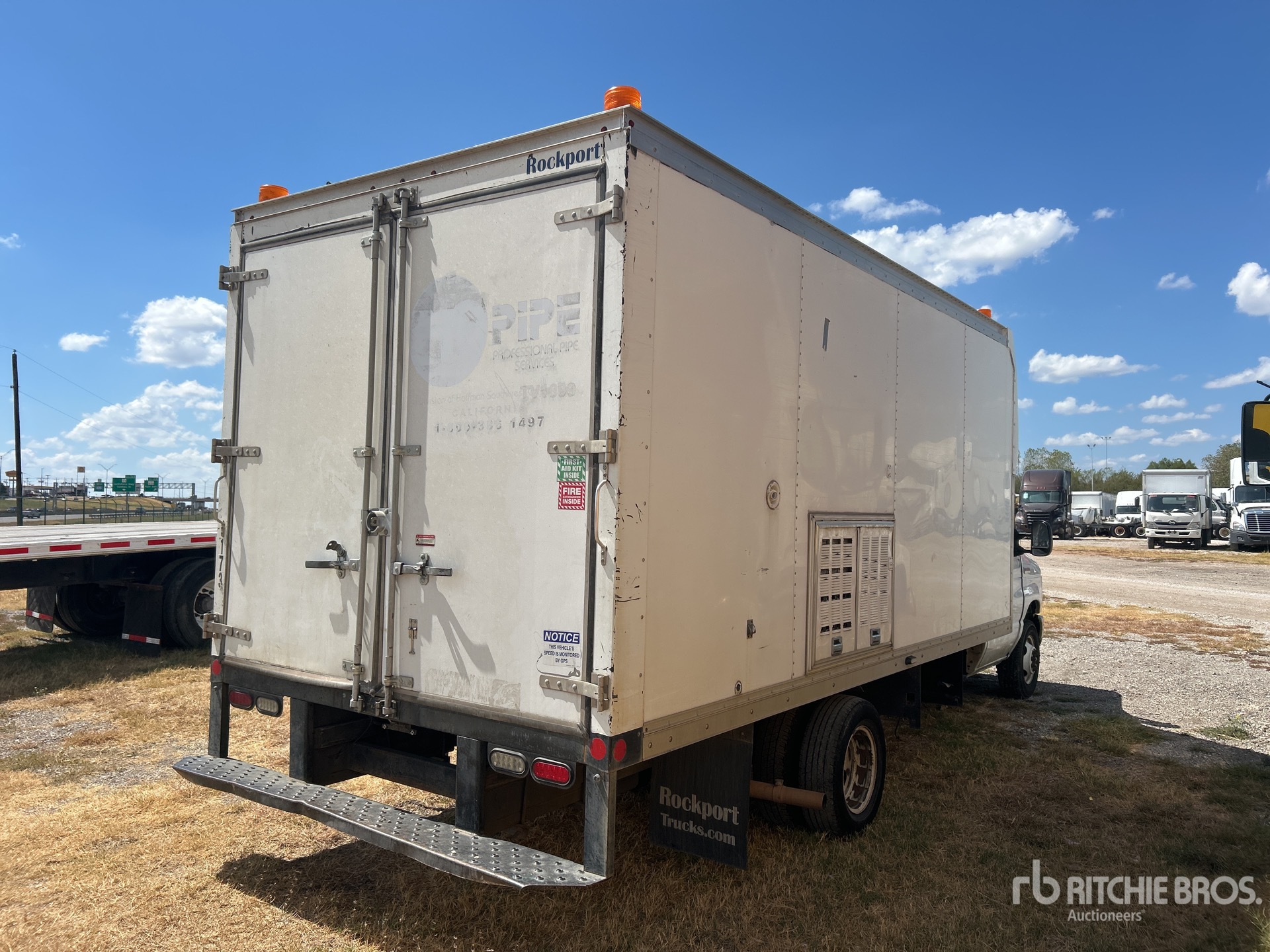 2016 Ford E450