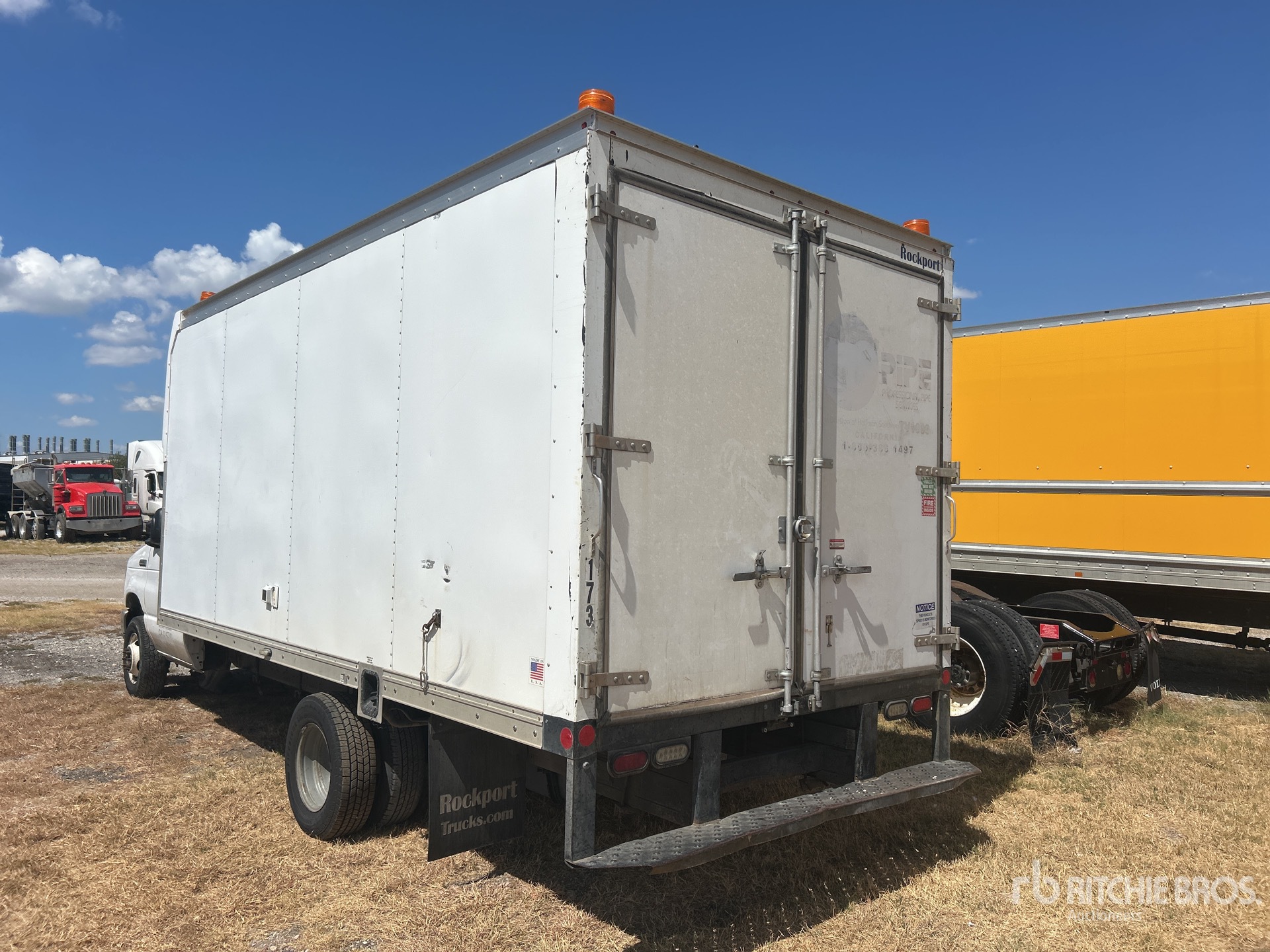 2016 Ford E450