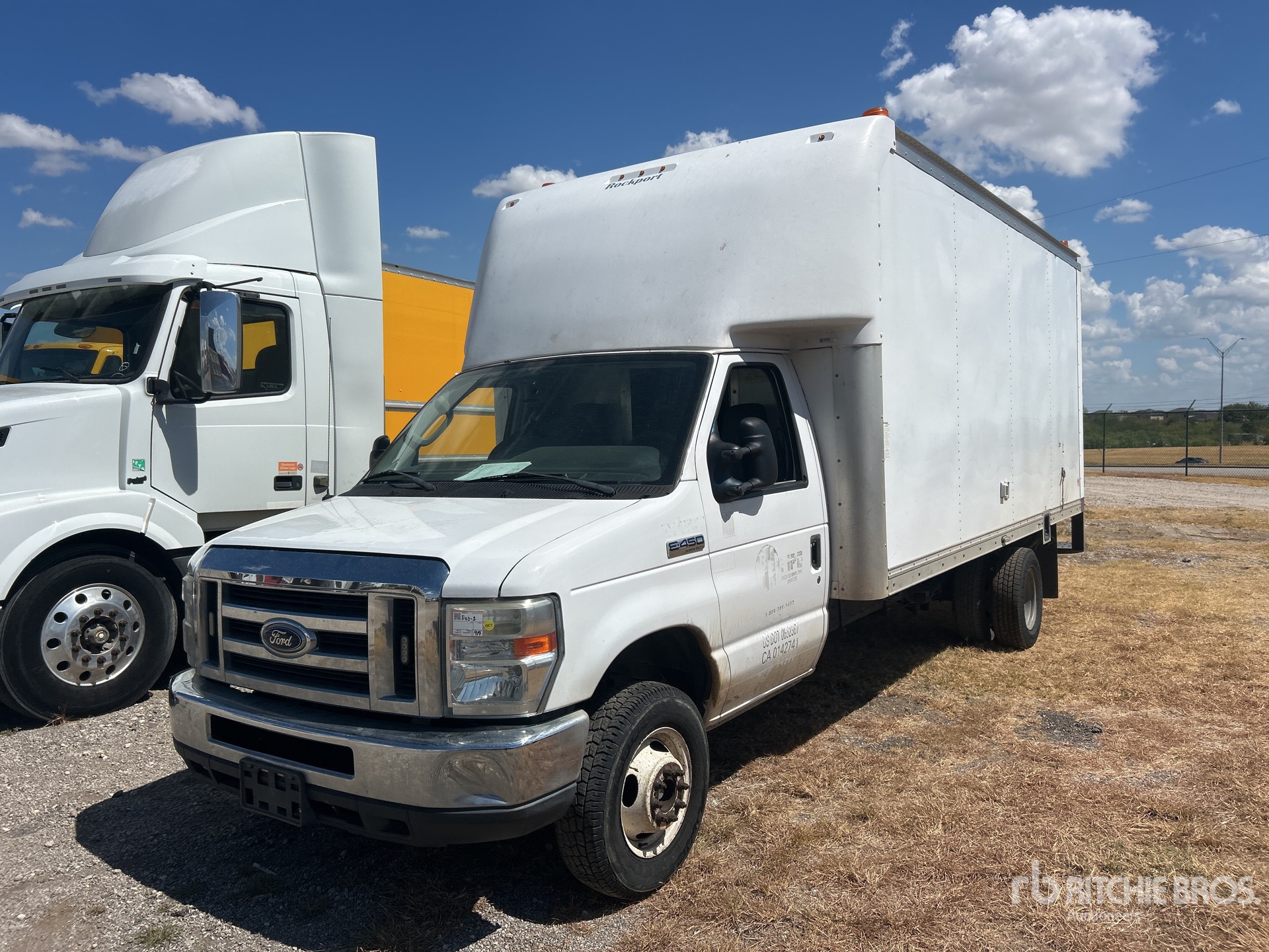 Photo of 2016 Ford E450