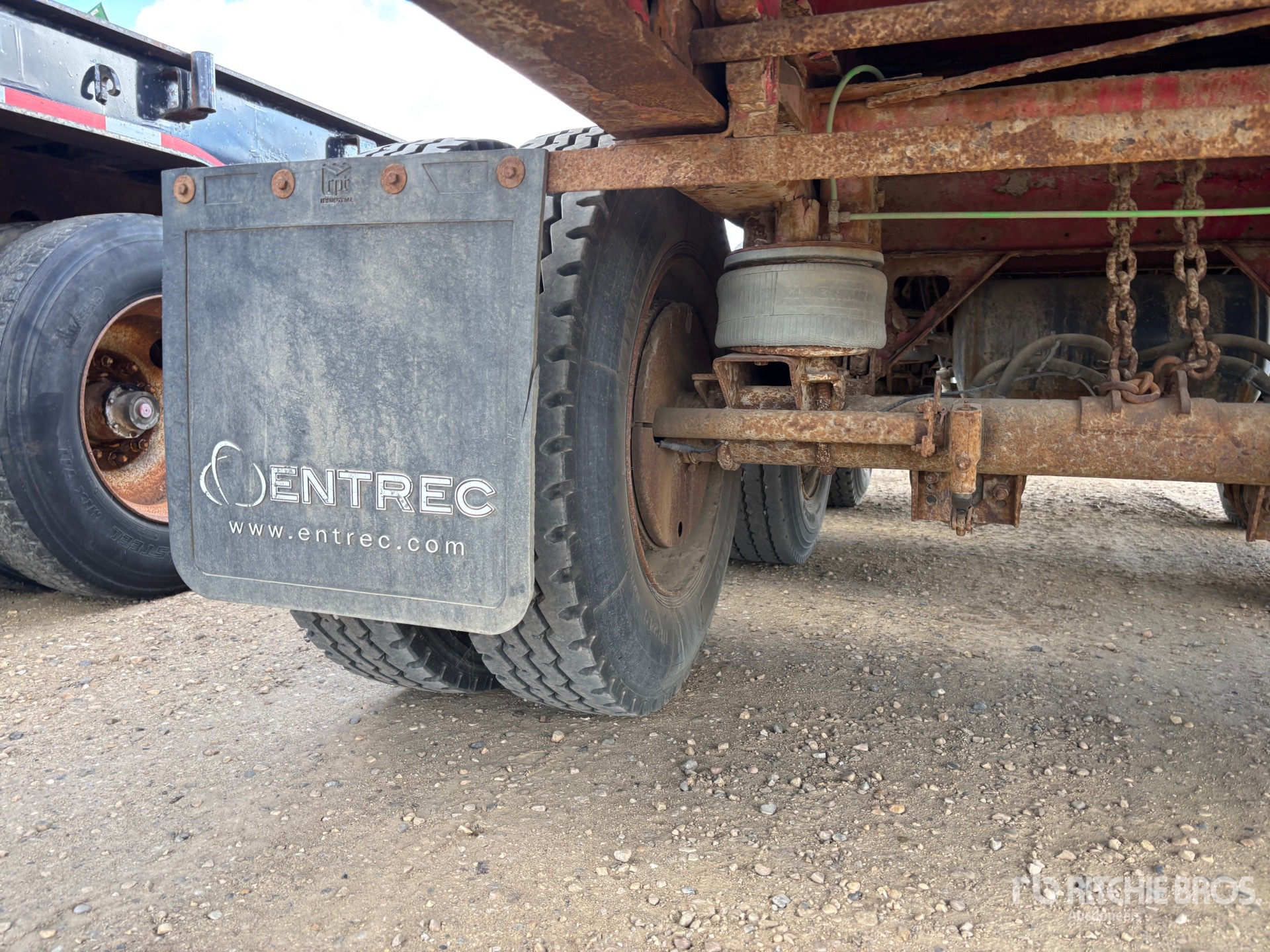 2013 Manac 39 ft Tri/A Flatbed