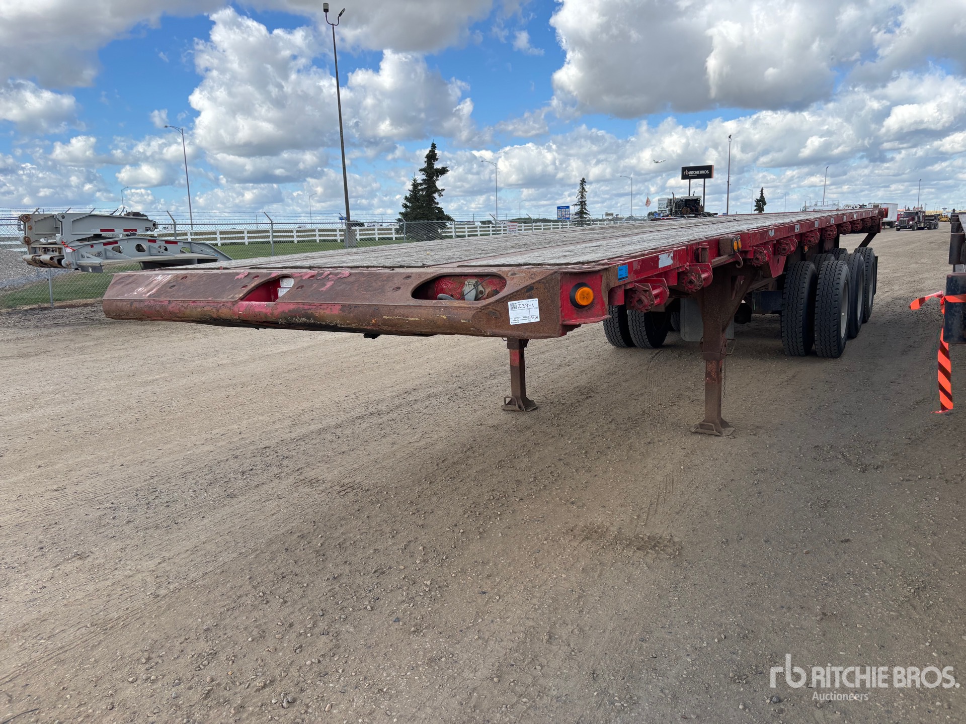 2013 Manac 39 ft Tri/A Flatbed