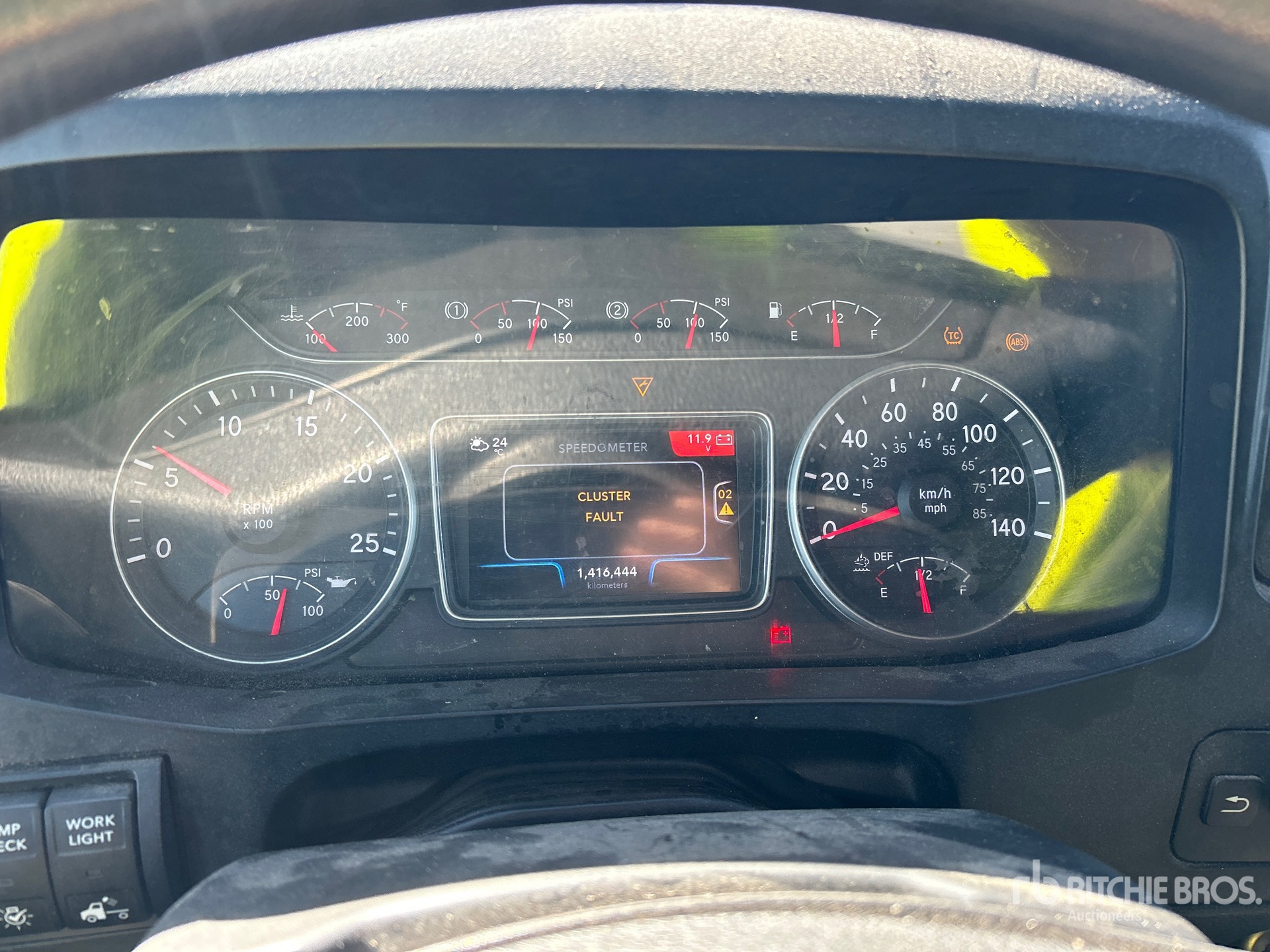 2018 International LT625