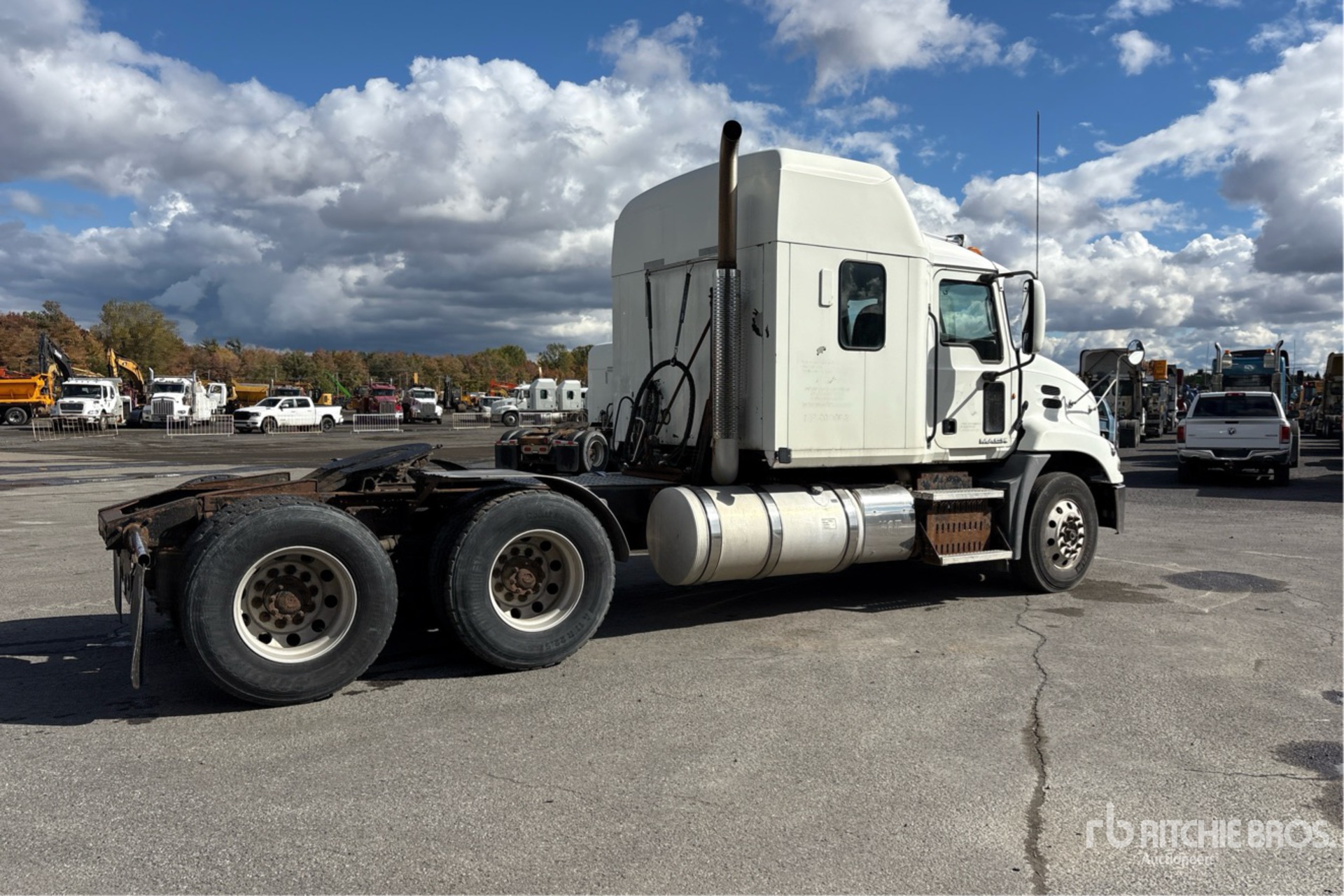 2011 Mack CXU613