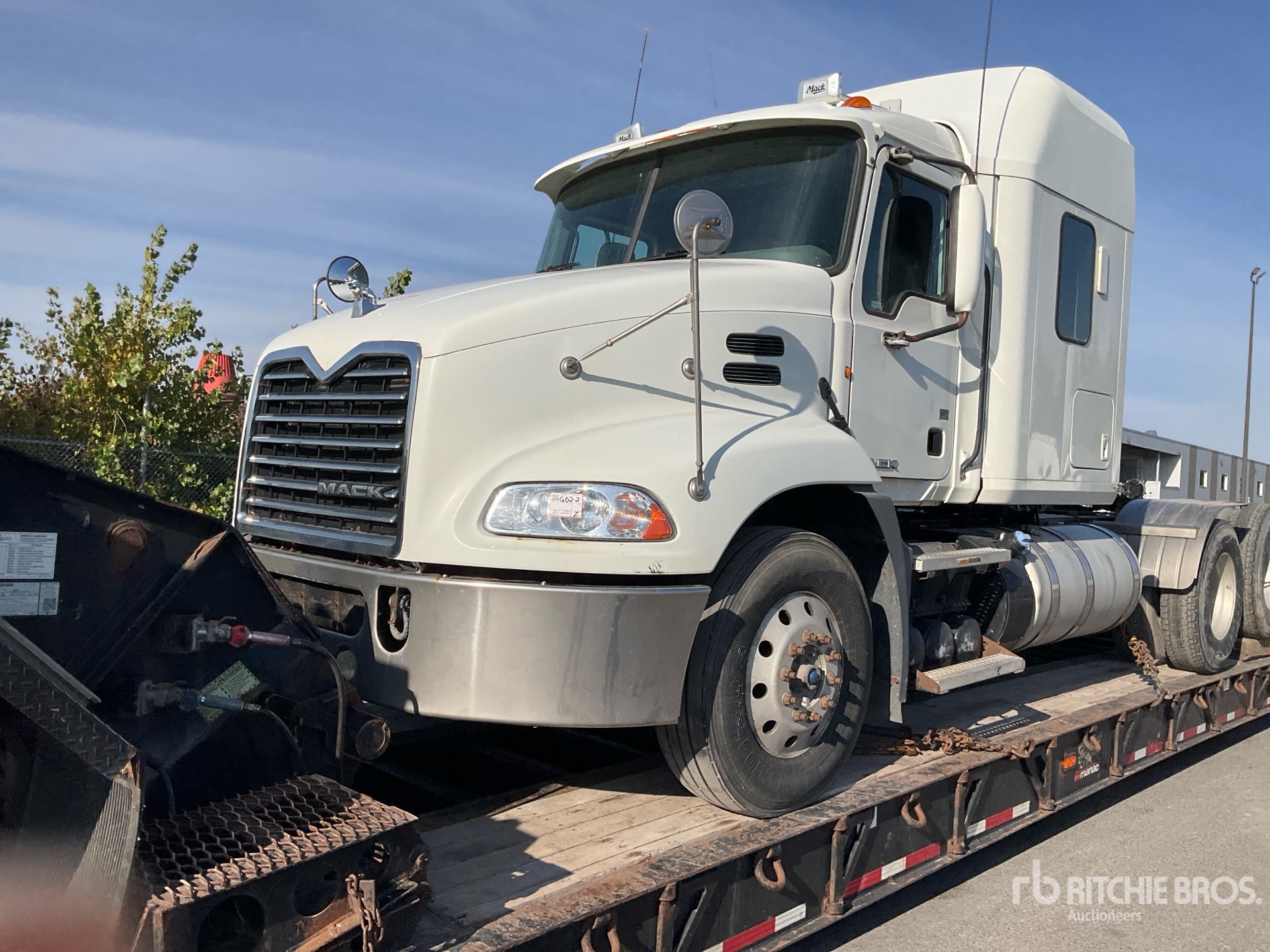2011 Mack CXU613