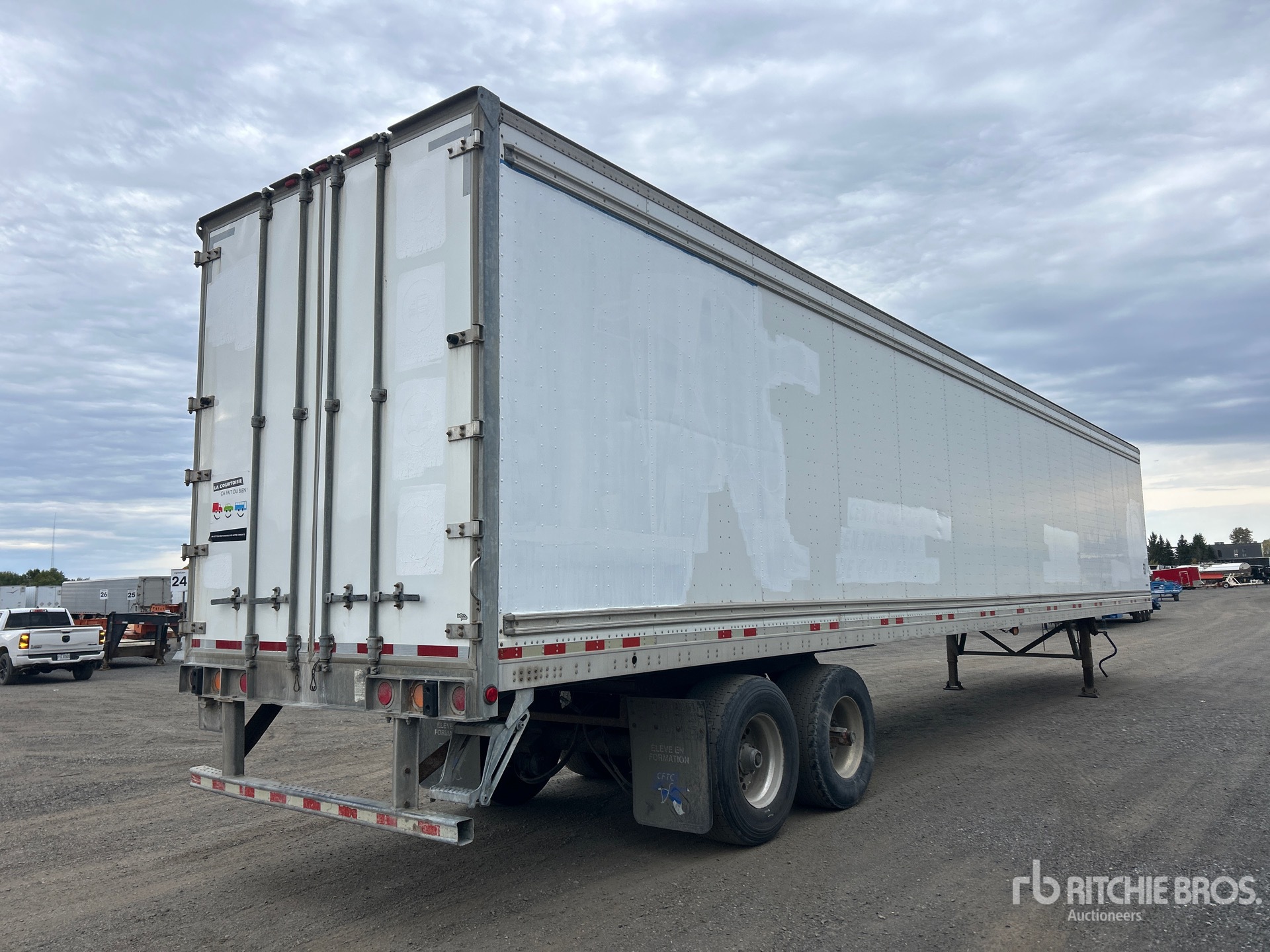 2009 Manac 53 FT X 102 IN T/A