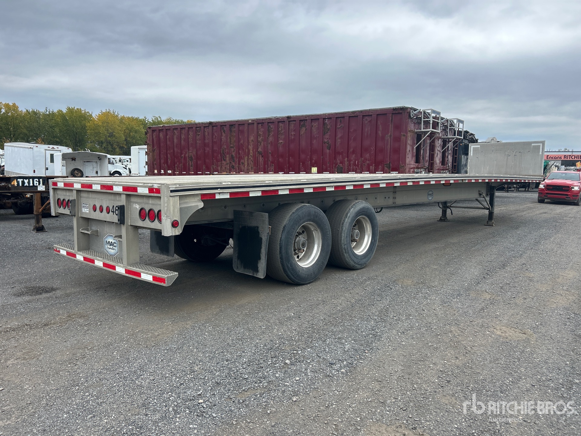 2012 Mac 48 ft T/A
