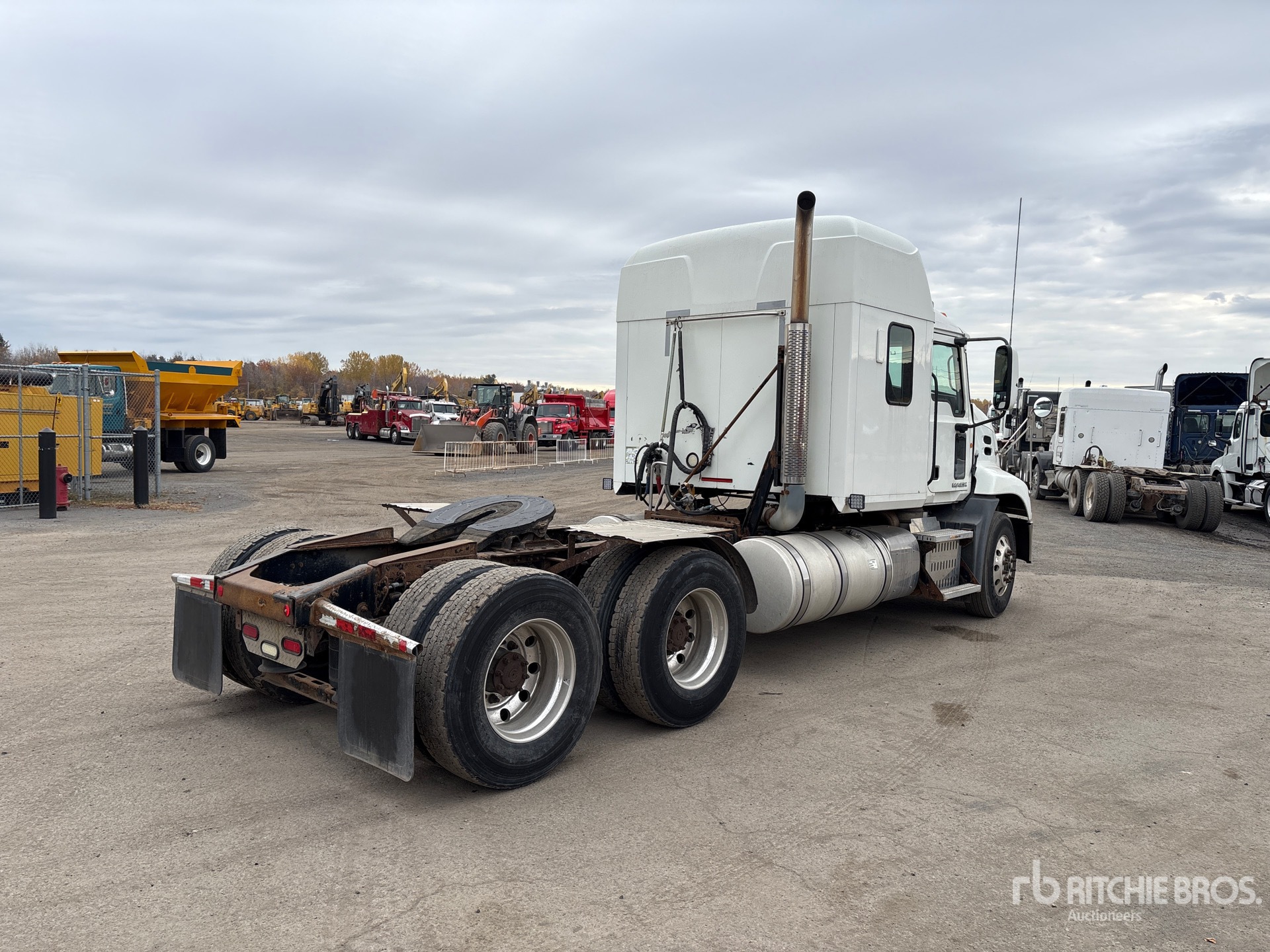 2011 Mack CXU613