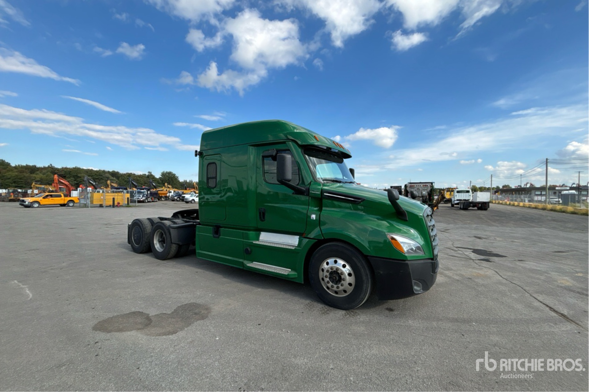 2021 Freightliner CASCADIA 126