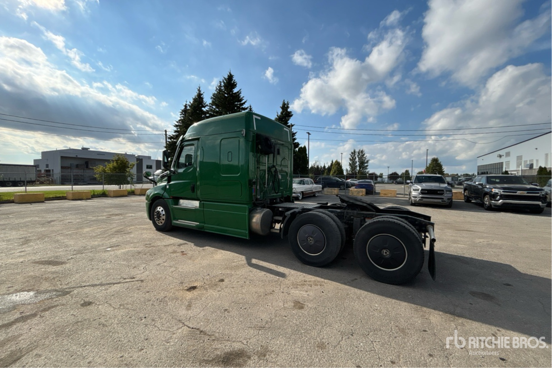 2021 Freightliner CASCADIA 126