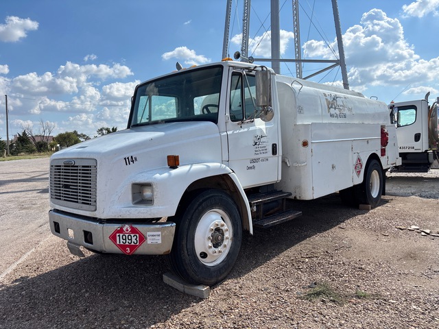 2001 Freightliner FL 70 2200 gal 4x2 Fuel and Lube Truck (Inoperable)