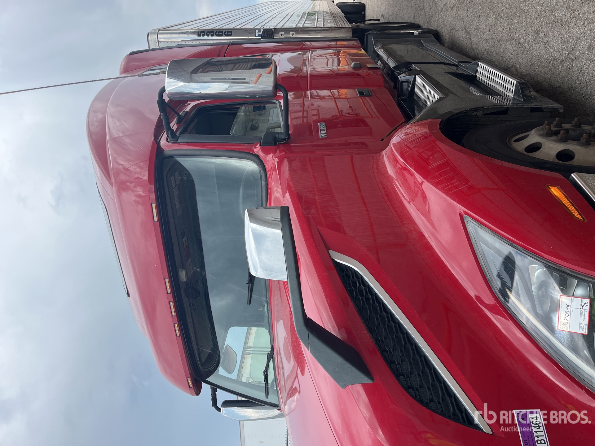 Photo of 2019 Volvo VNL