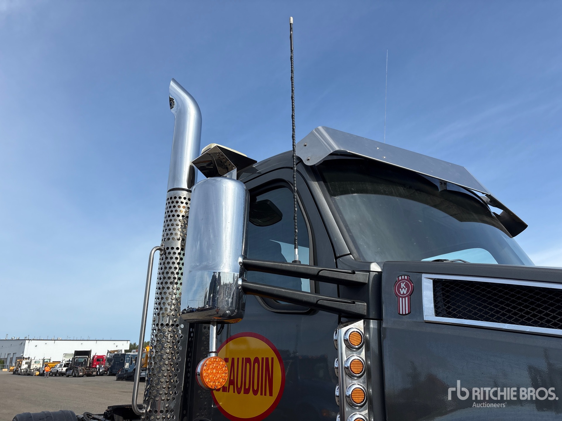 2021 Kenworth T880