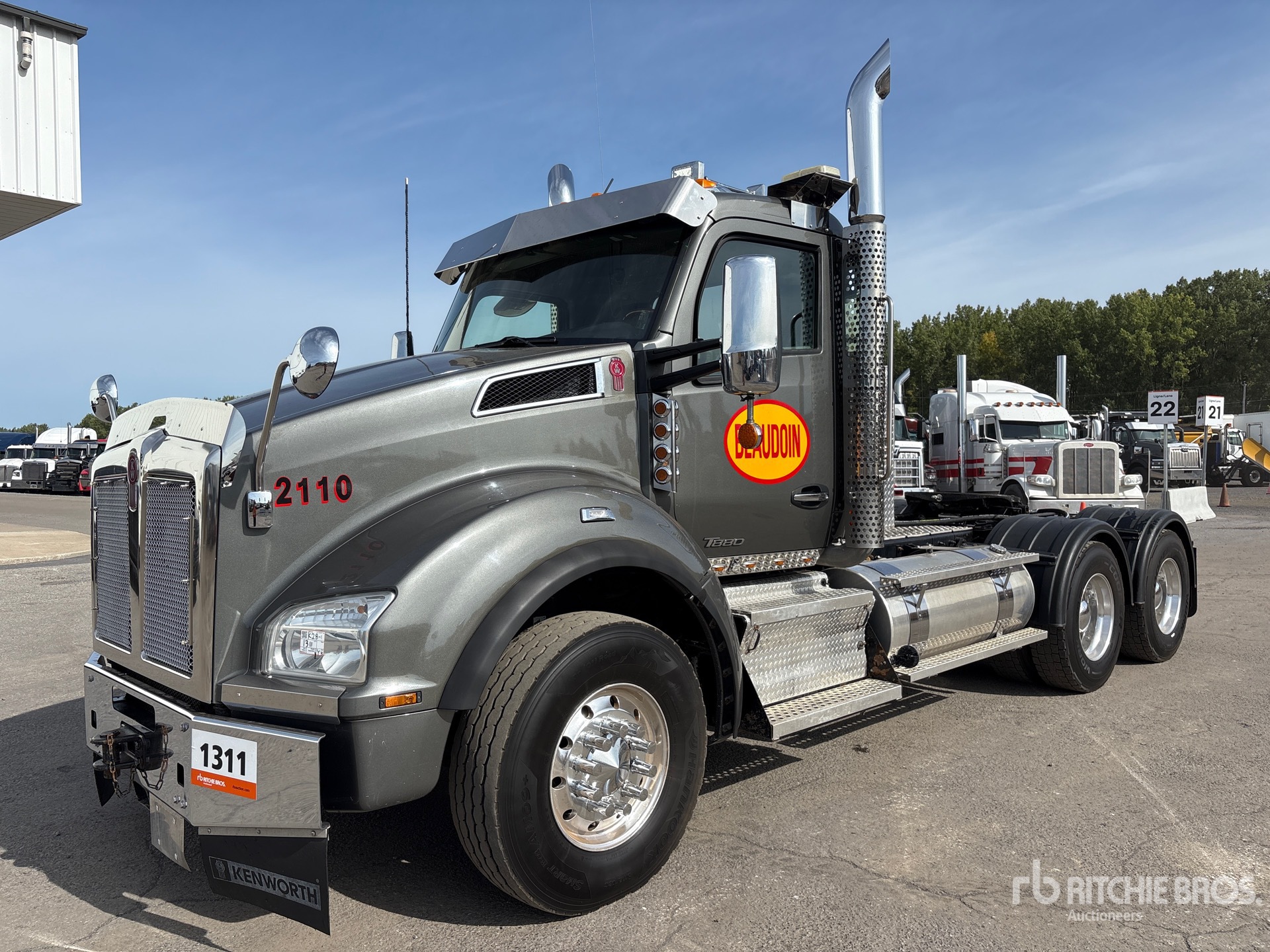2021 Kenworth T880