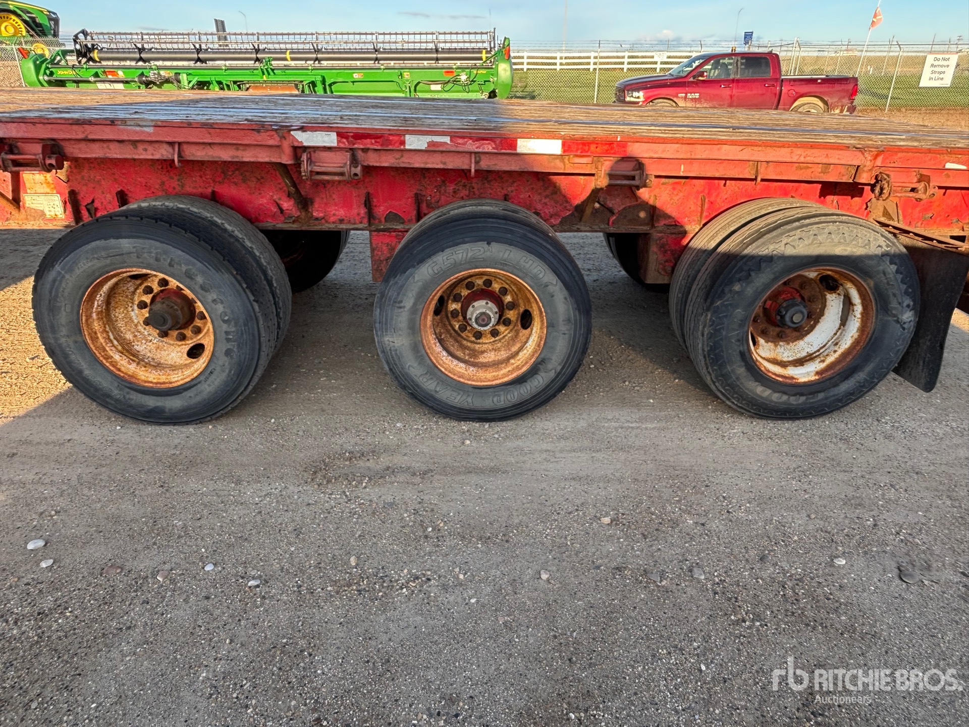 2006 Load King  53 FT TRI/A