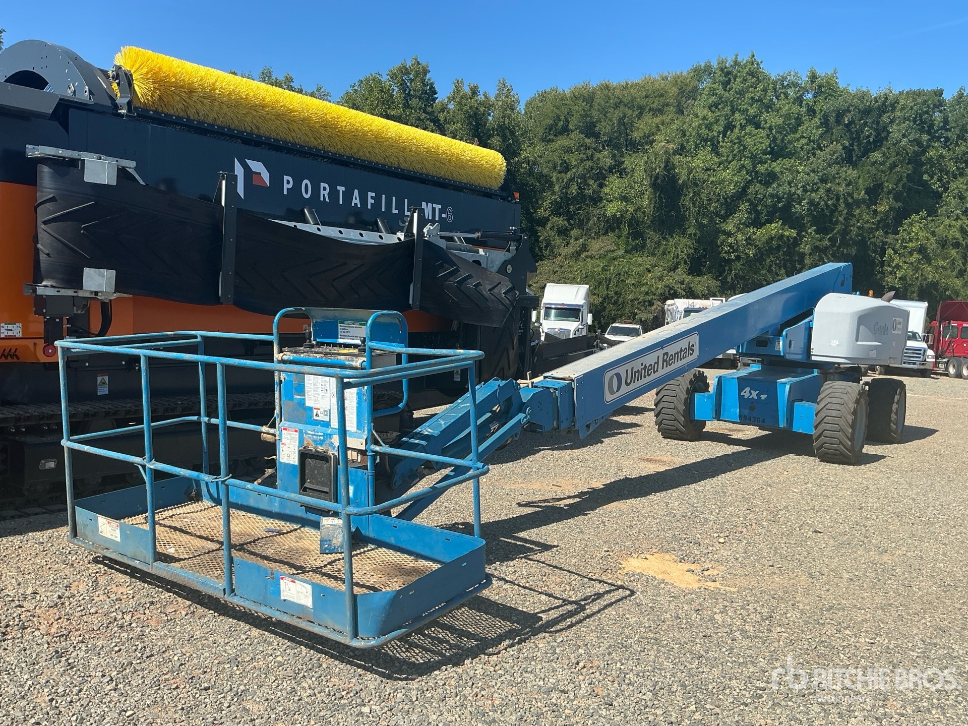2016 Genie S85