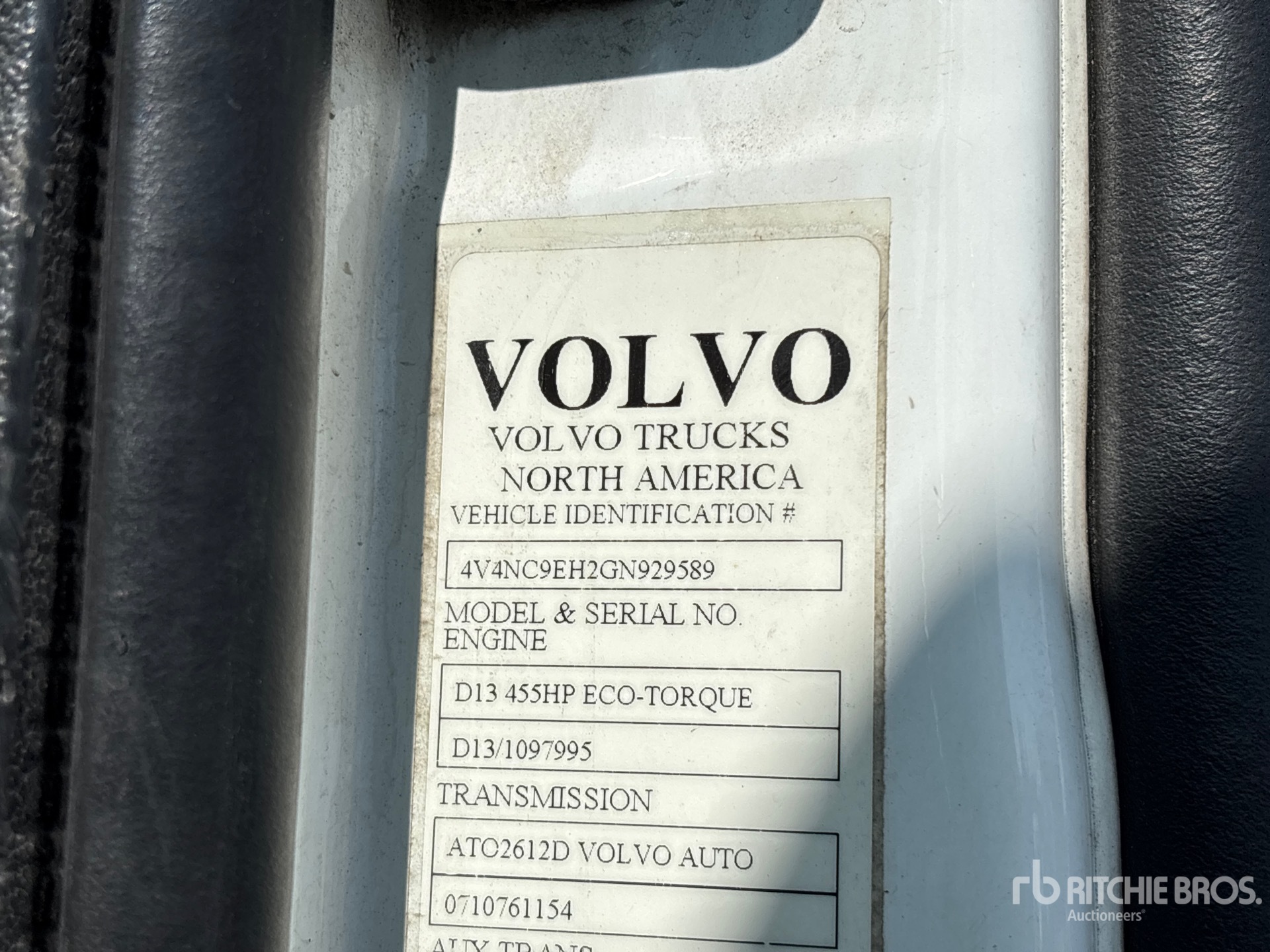 2016 Volvo VNL